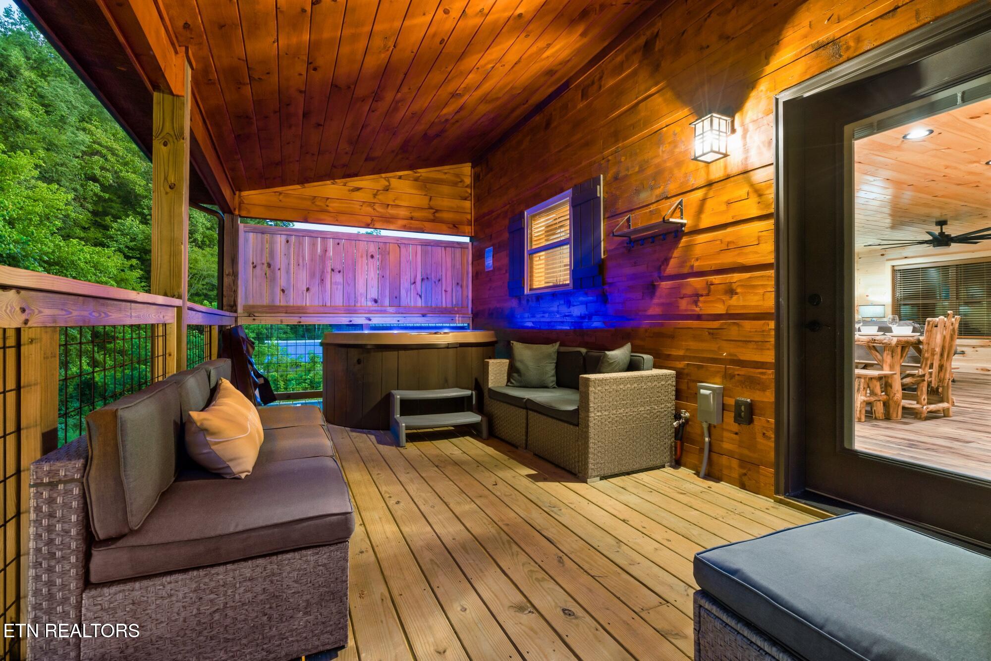 3211 Old Mountain Road Sevierville TN 37876