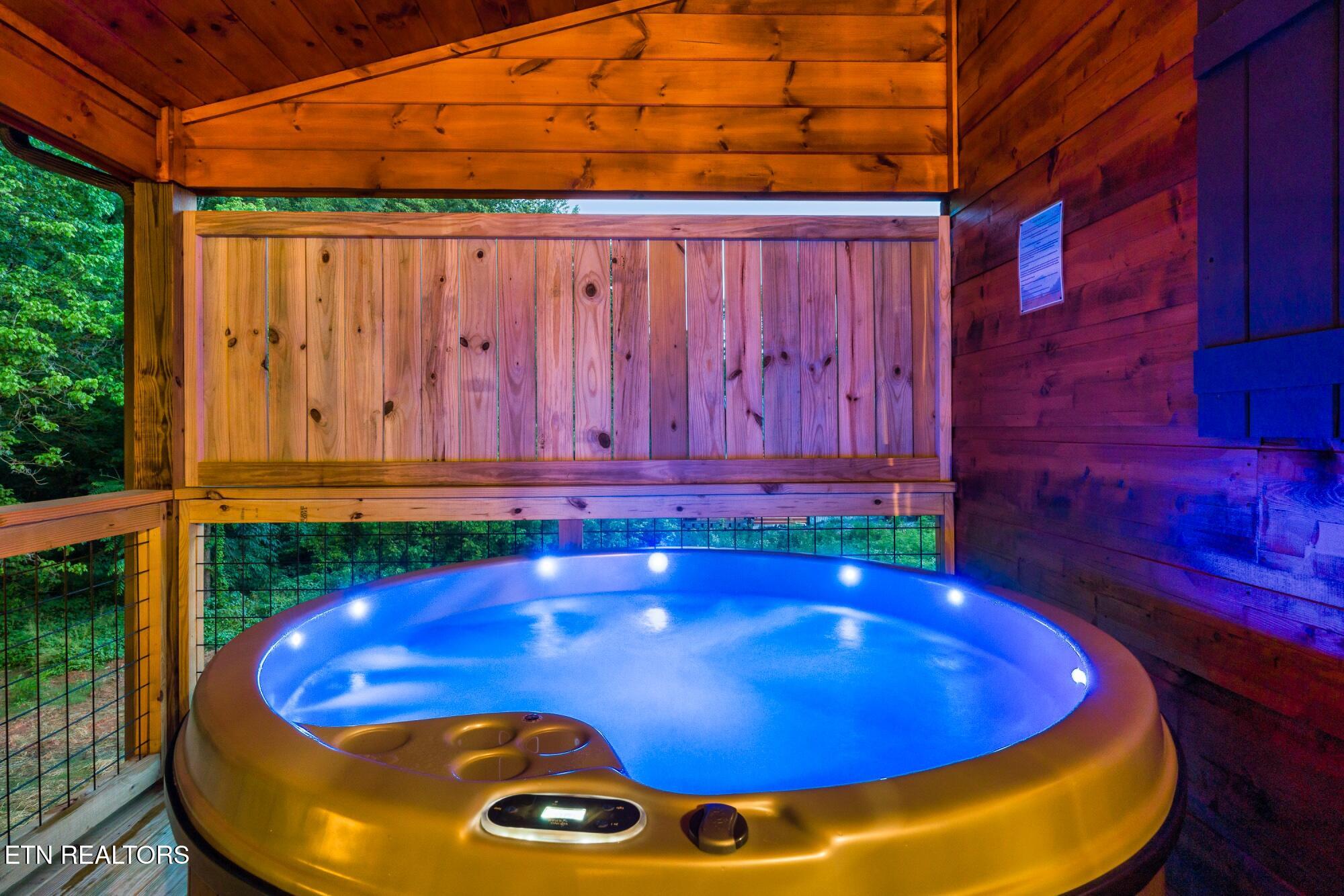 3211 Old Mountain Road Sevierville TN 37876
