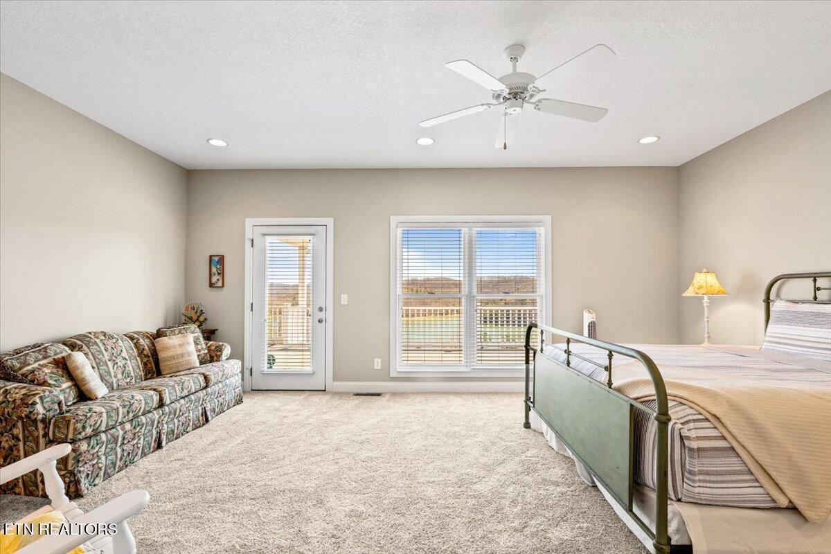 340 Deer Meadow Circle Lafollette TN 37766