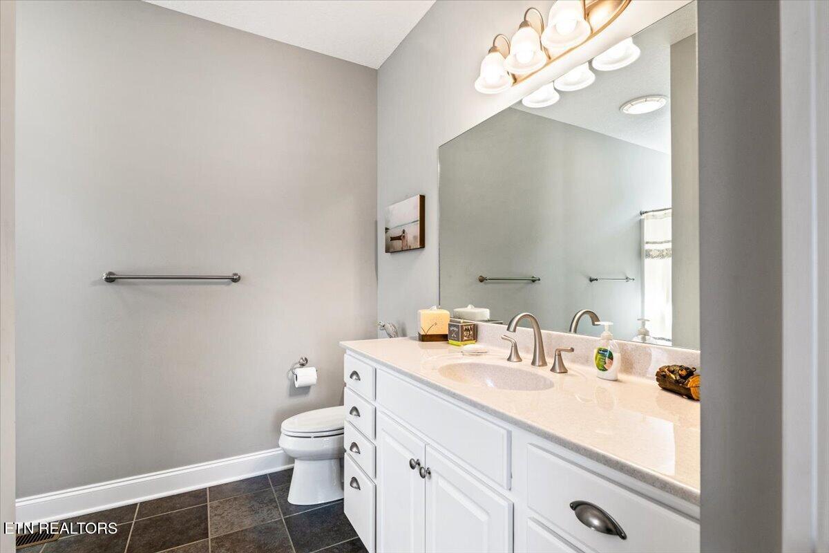 340 Deer Meadow Circle Lafollette TN 37766