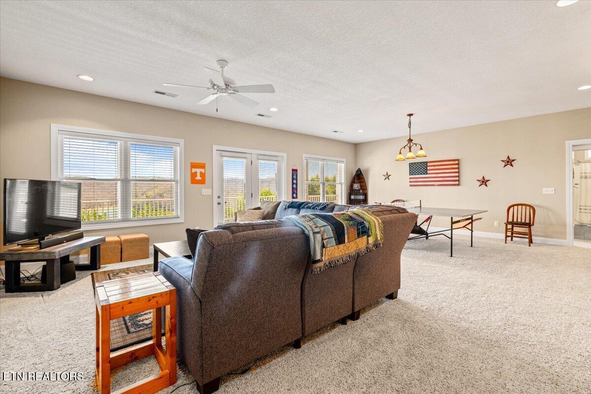 340 Deer Meadow Circle Lafollette TN 37766