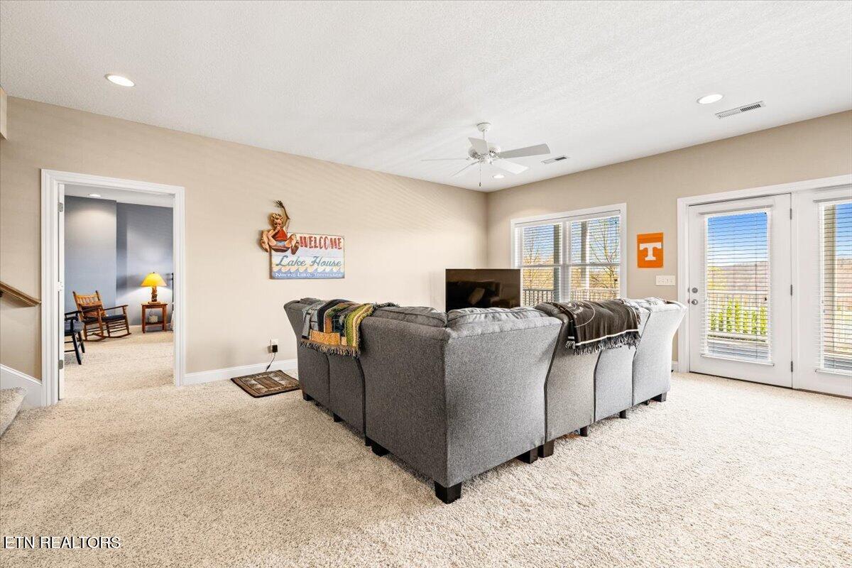 340 Deer Meadow Circle Lafollette TN 37766