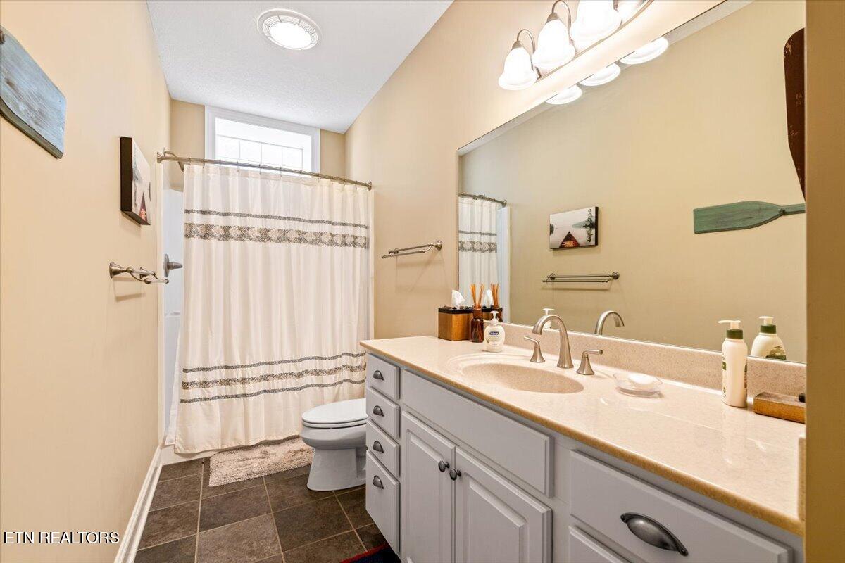 340 Deer Meadow Circle Lafollette TN 37766