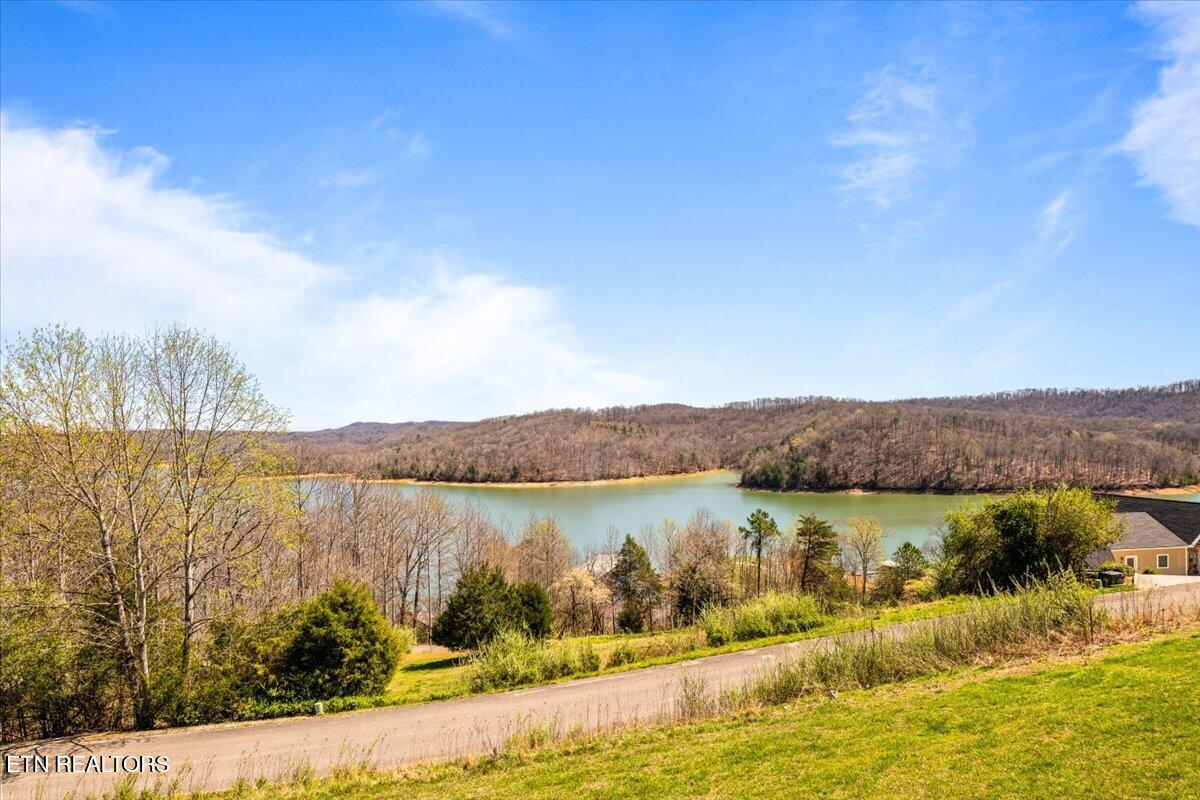 340 Deer Meadow Circle Lafollette TN 37766