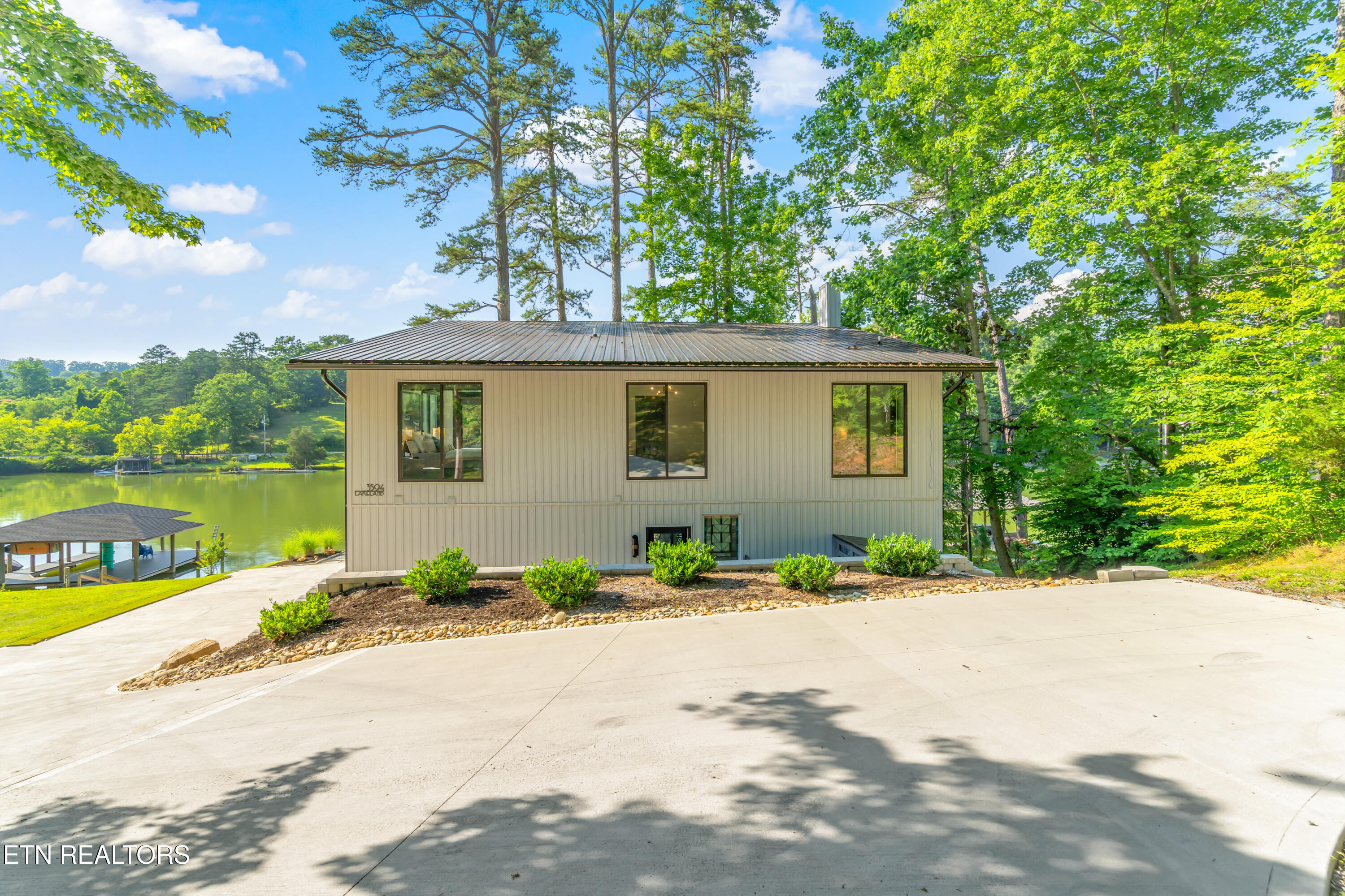 3594 Lakeland Drive Lenoir City TN 37772