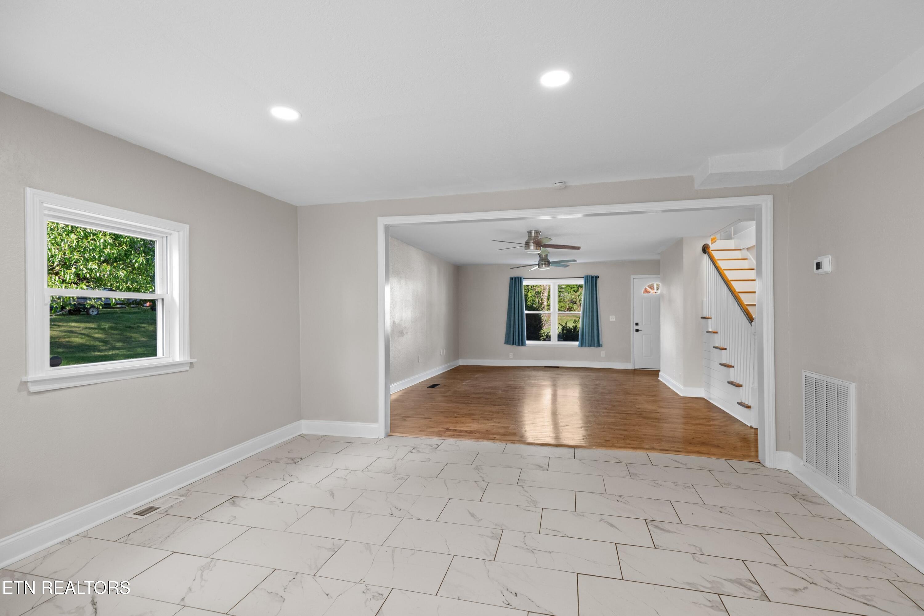 1924 Sunny Lane Knoxville TN 37912