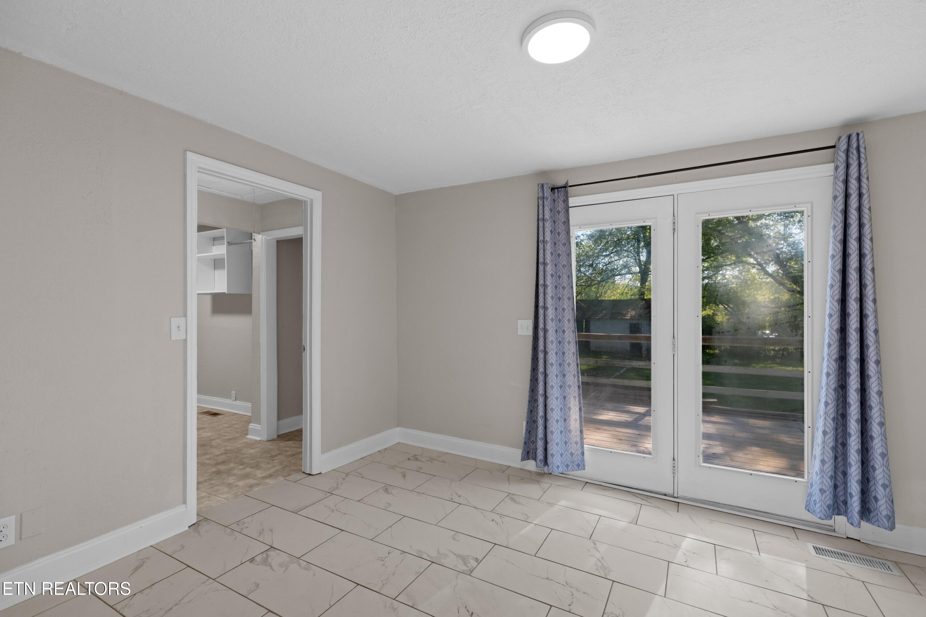 1924 Sunny Lane Knoxville TN 37912