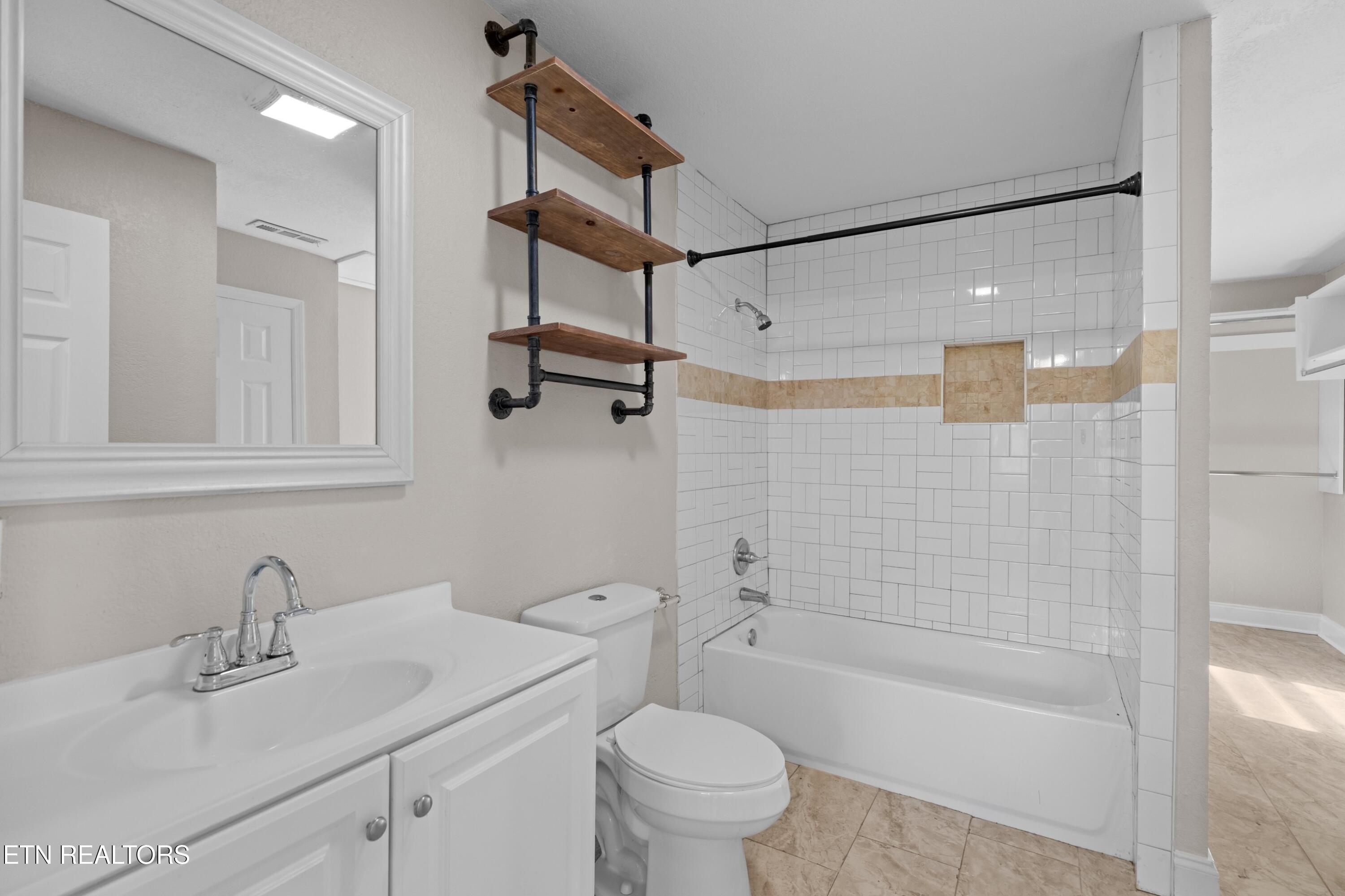 1924 Sunny Lane Knoxville TN 37912