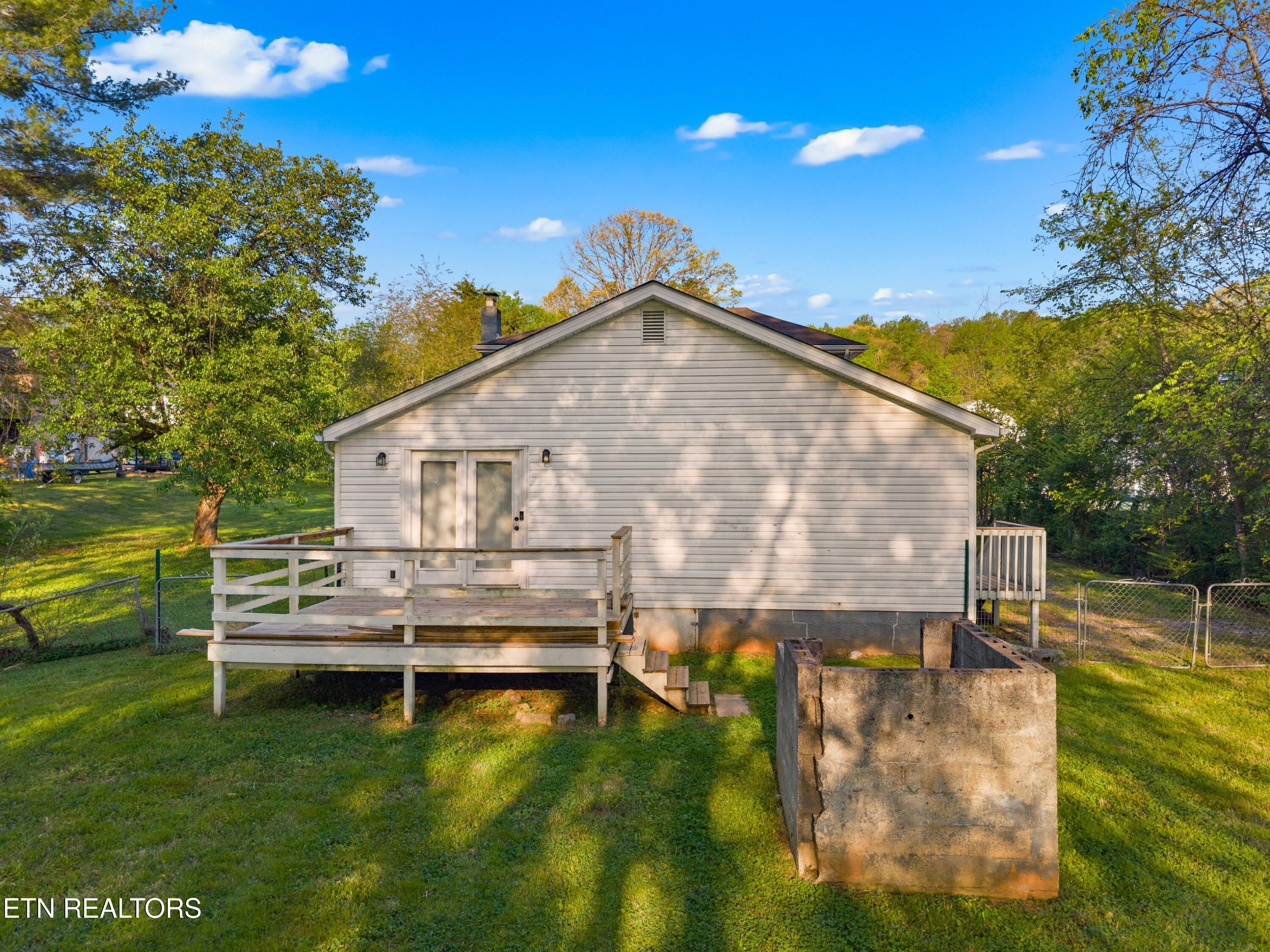 1924 Sunny Lane Knoxville TN 37912