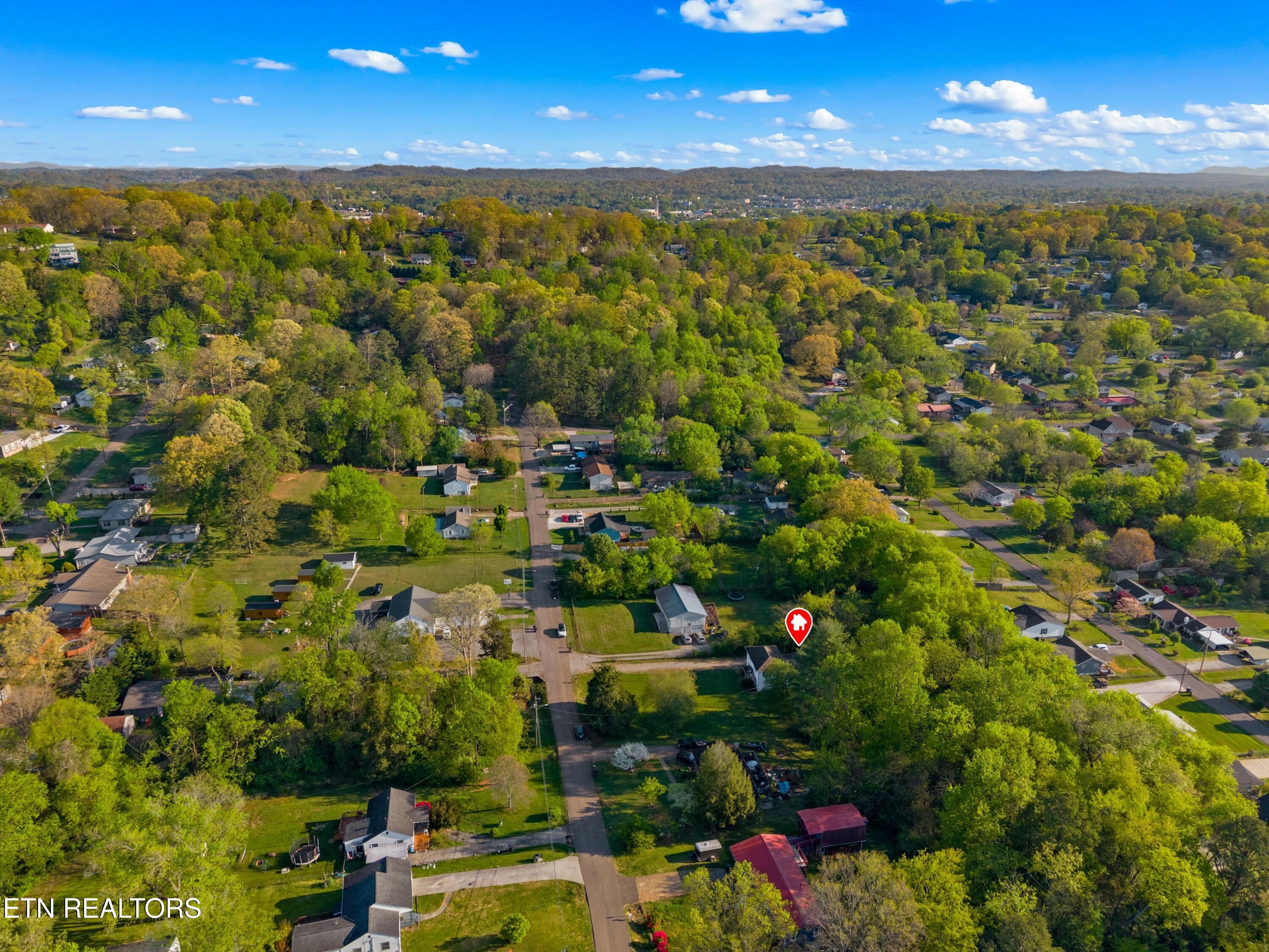 1924 Sunny Lane Knoxville TN 37912