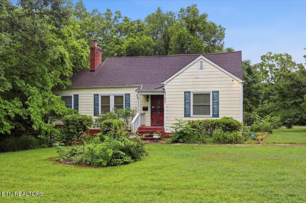 604 Woodlawn Pike Knoxville TN 37920