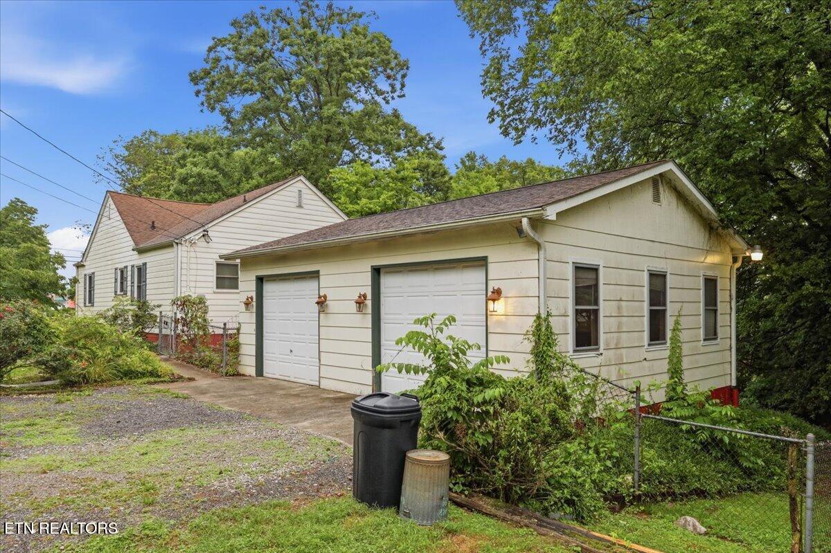 604 Woodlawn Pike Knoxville TN 37920