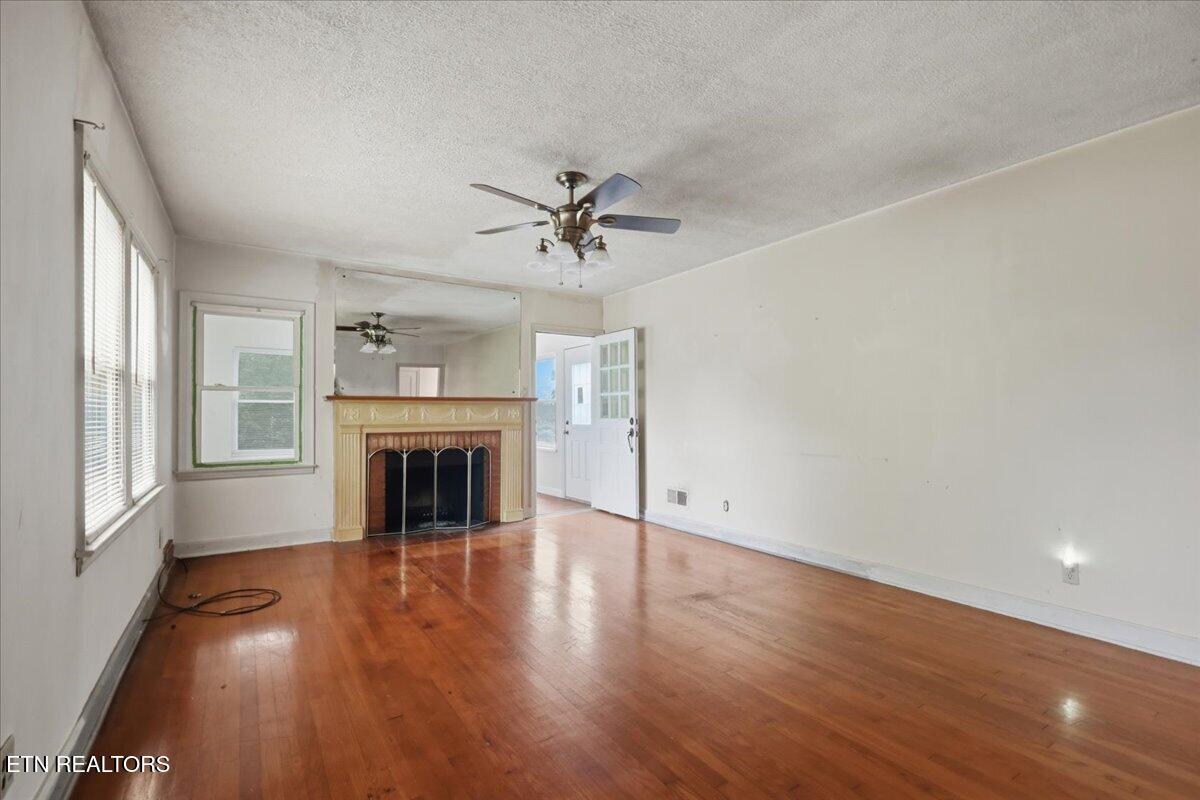 604 Woodlawn Pike Knoxville TN 37920
