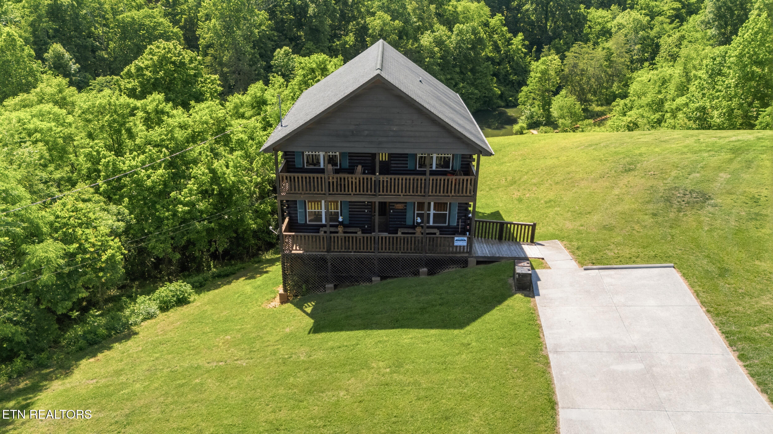 339 Oak Lake Drive Sevierville TN 37876