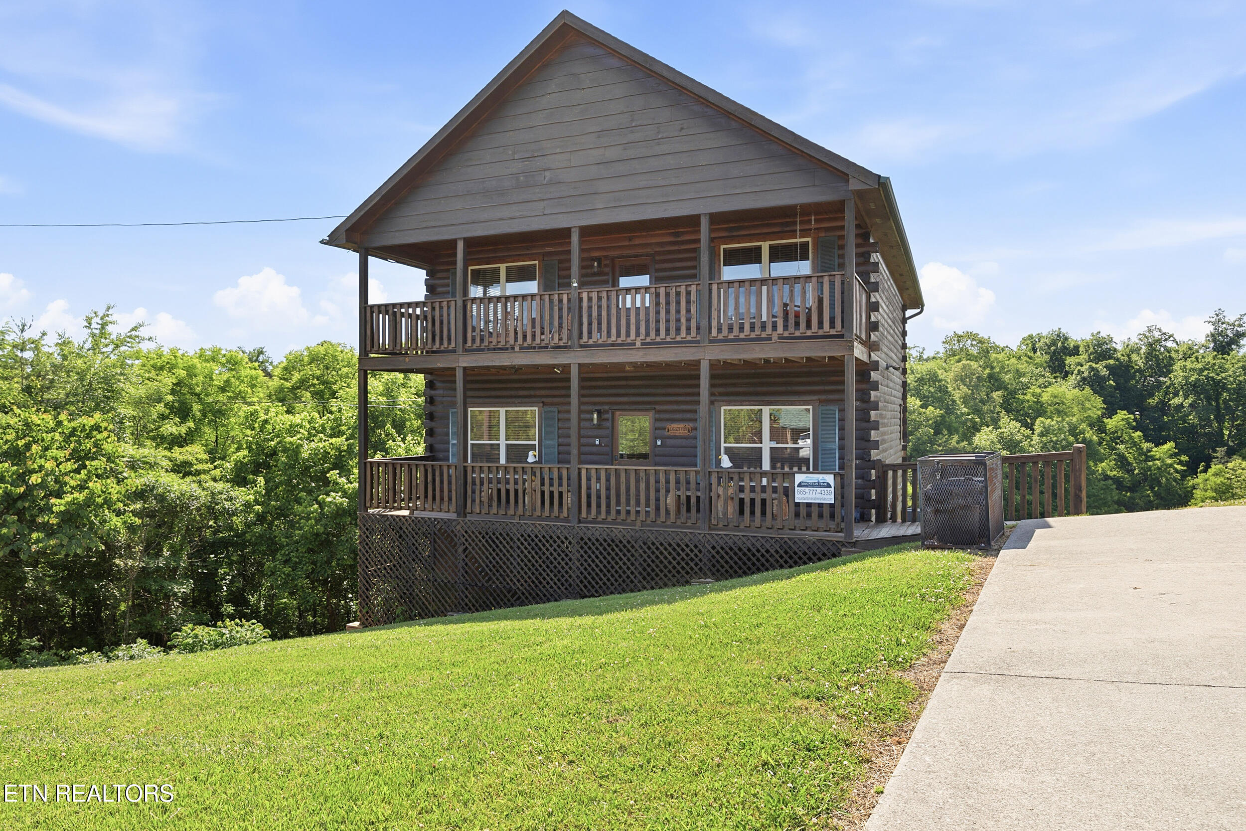 339 Oak Lake Drive Sevierville TN 37876