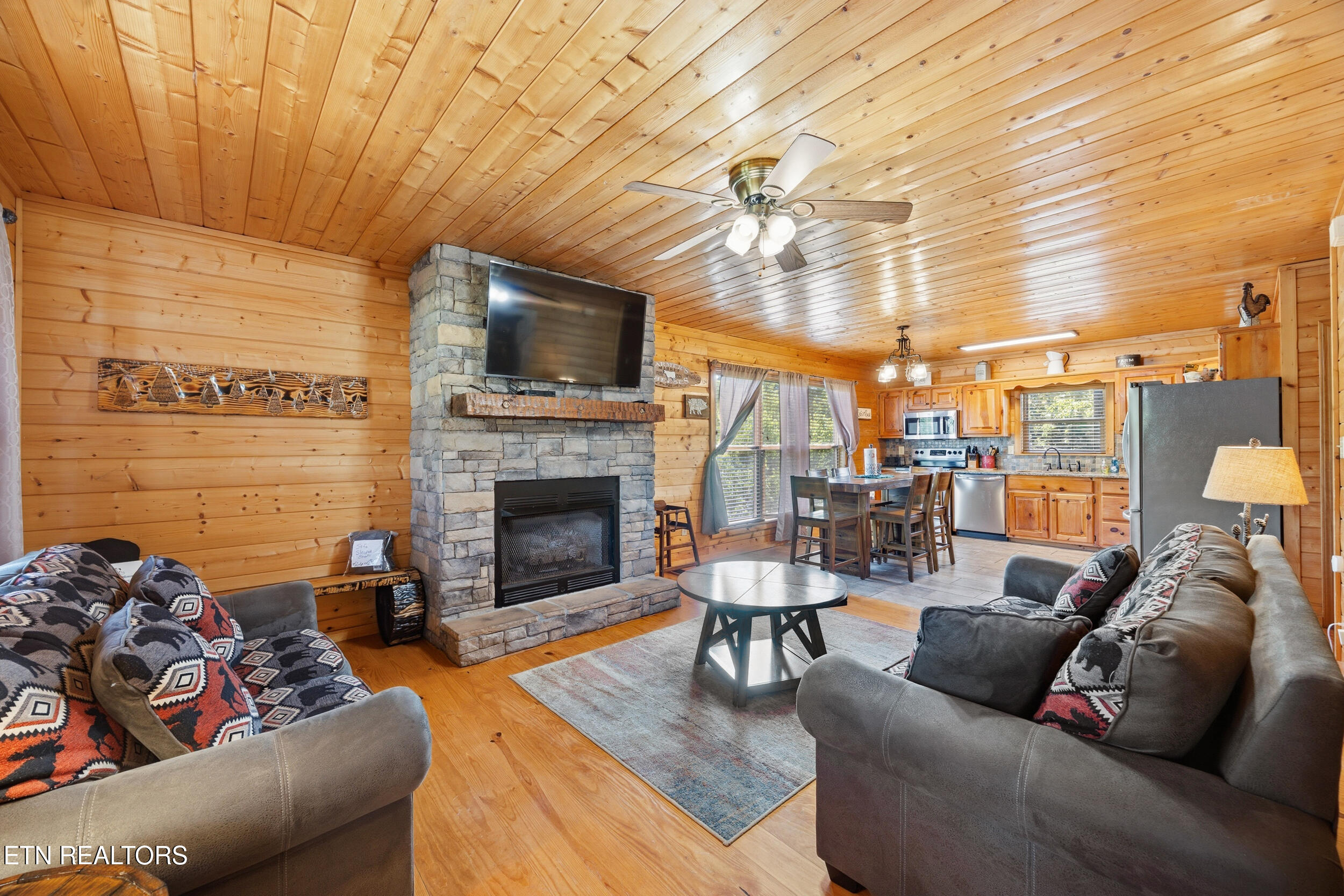 339 Oak Lake Drive Sevierville TN 37876