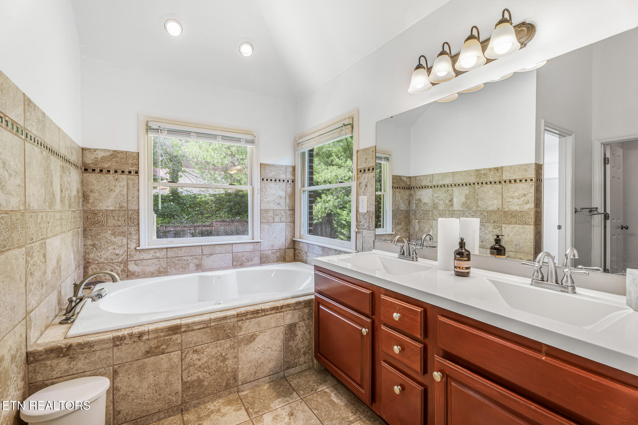 1811 Swinford Court Knoxville TN 37922