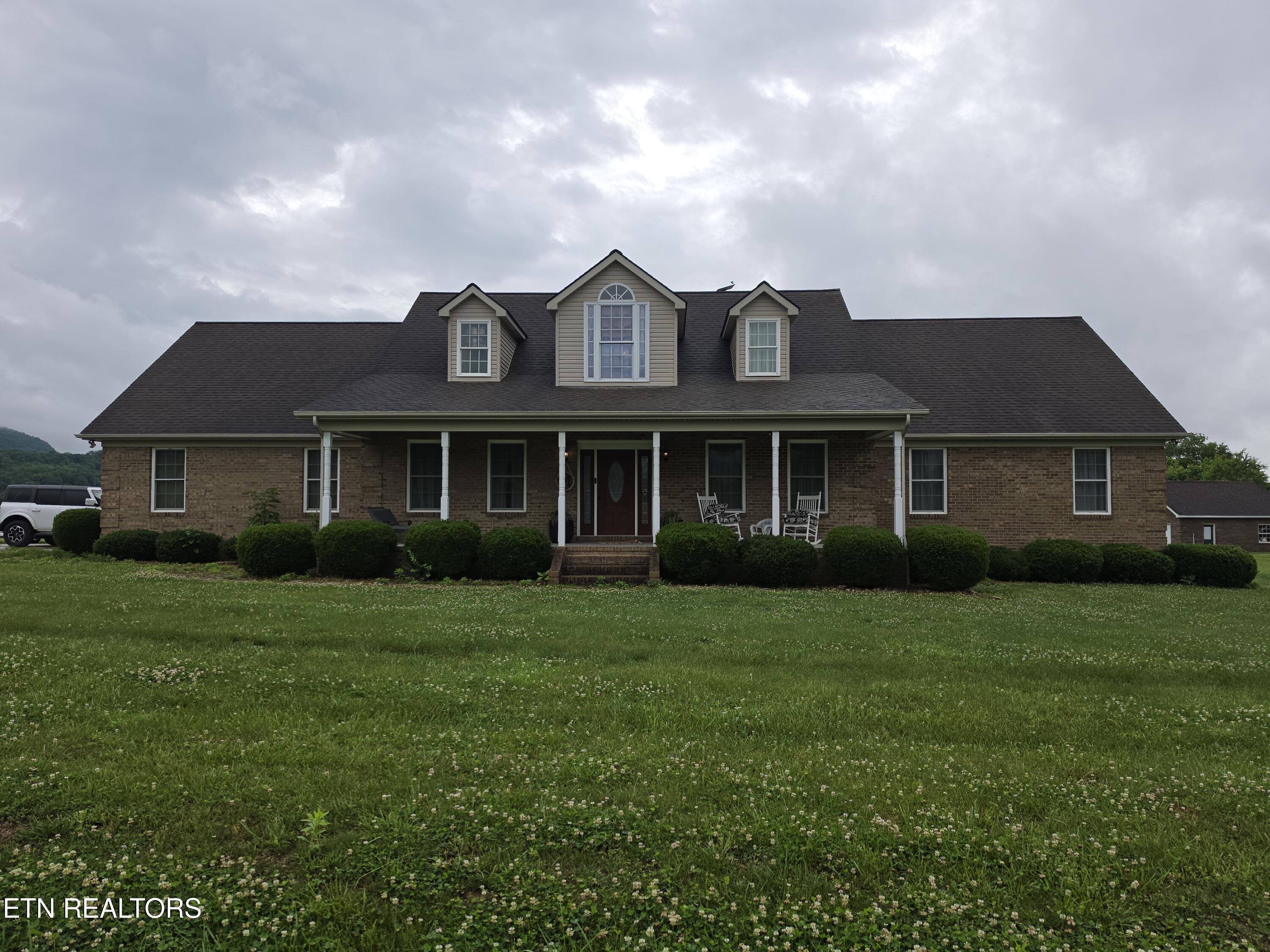 104 Dove Lane Speedwell TN 37870
