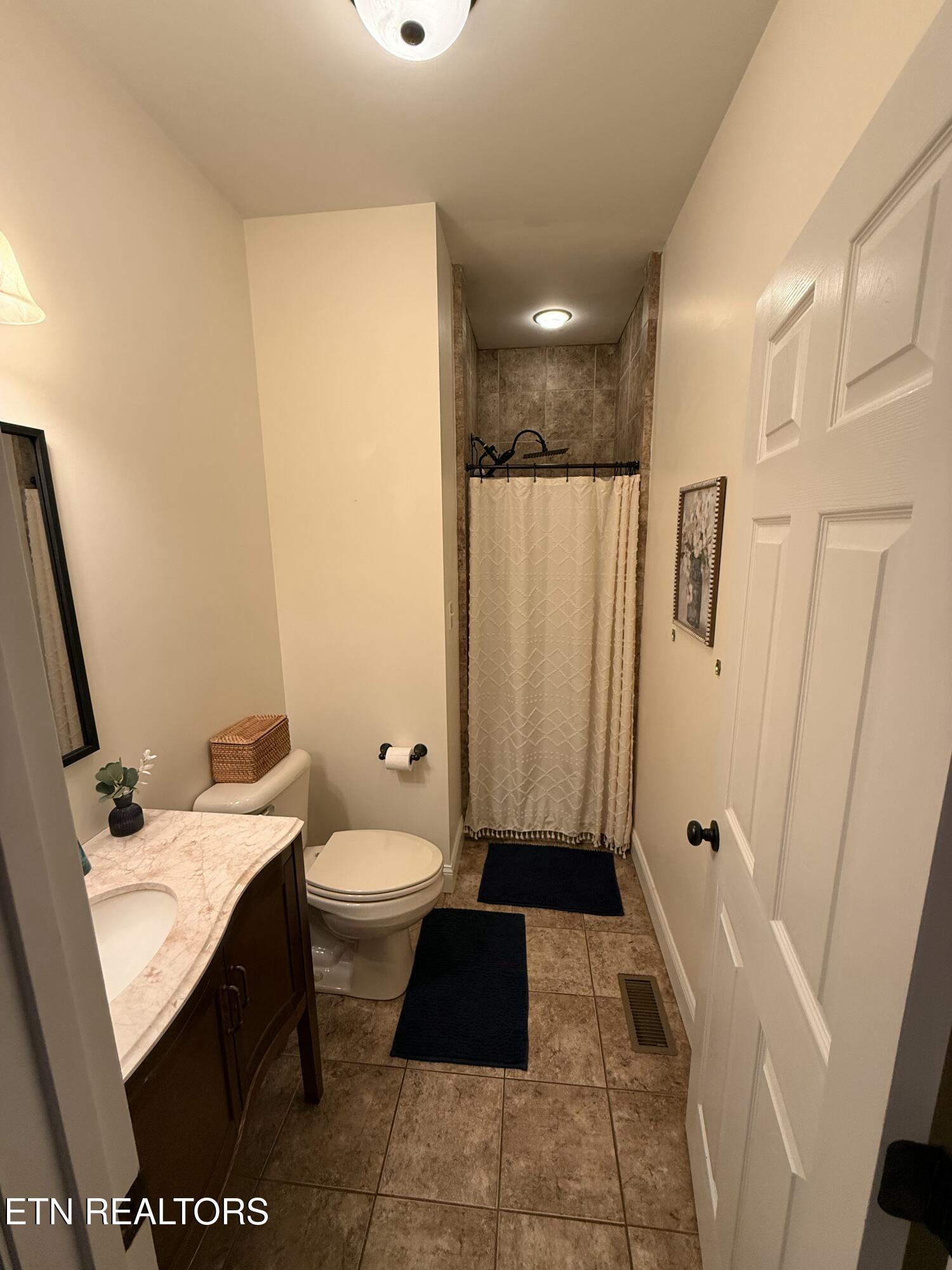 104 Dove Lane Speedwell TN 37870