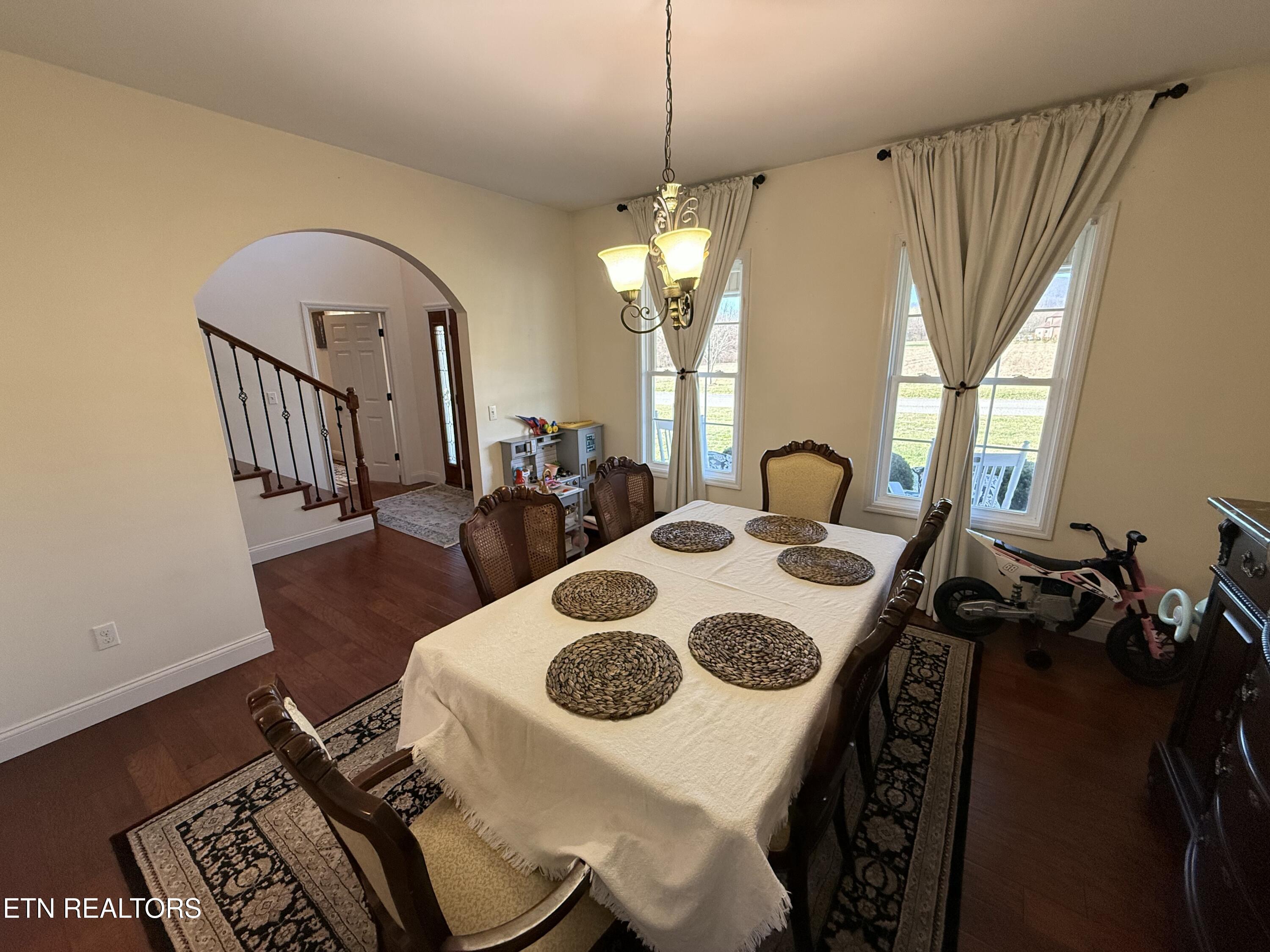 104 Dove Lane Speedwell TN 37870