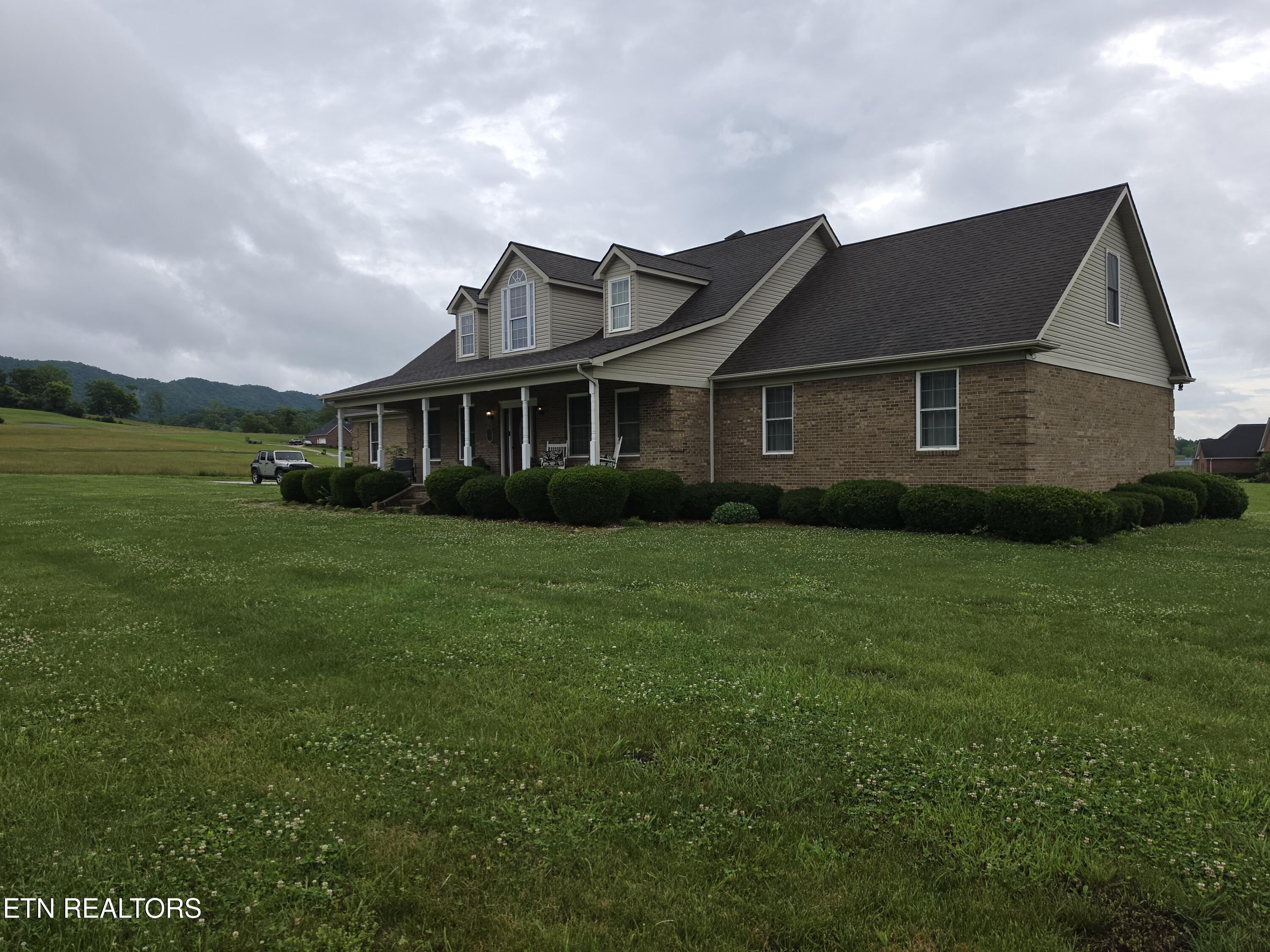 104 Dove Lane Speedwell TN 37870