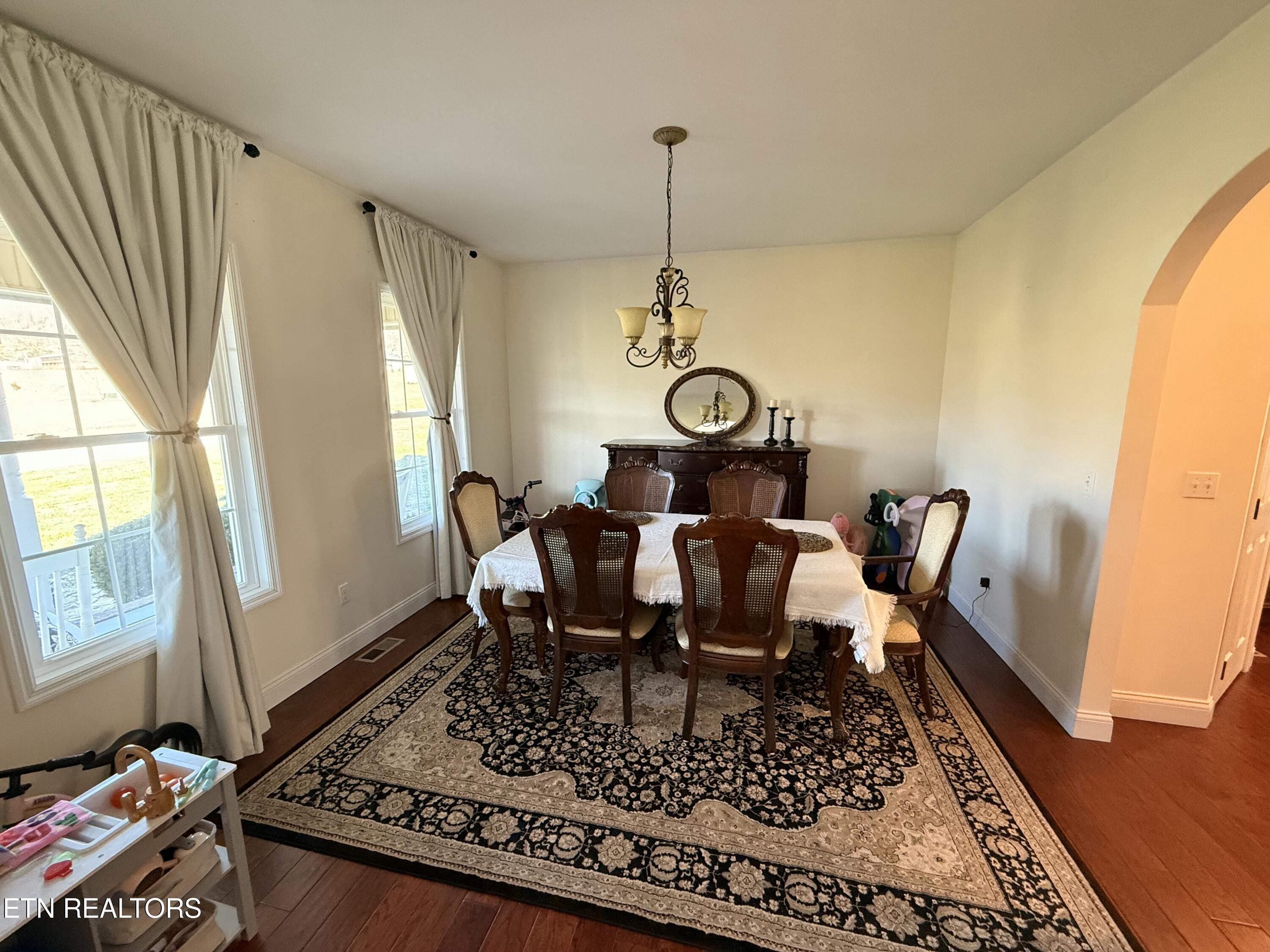 104 Dove Lane Speedwell TN 37870