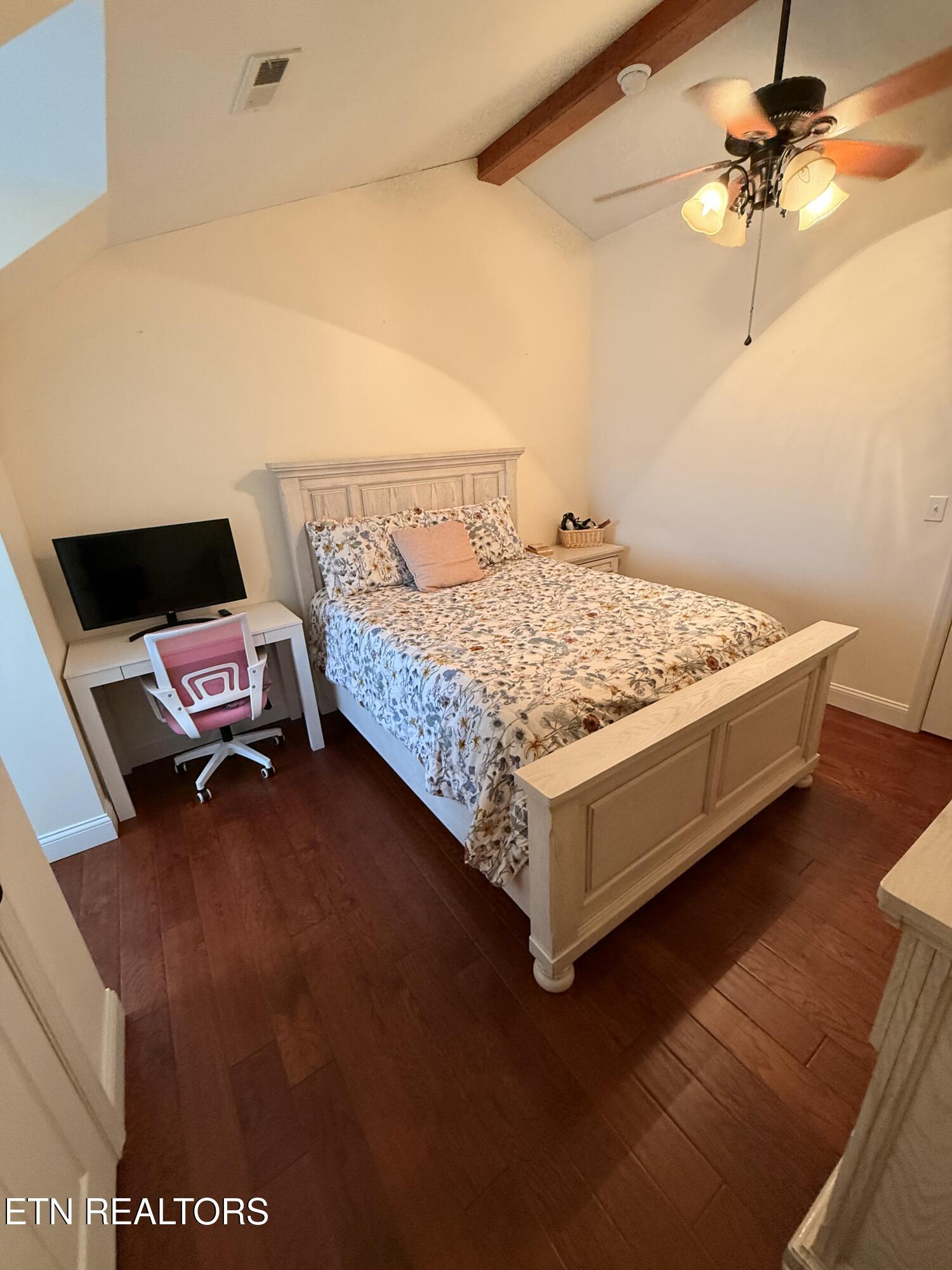 104 Dove Lane Speedwell TN 37870