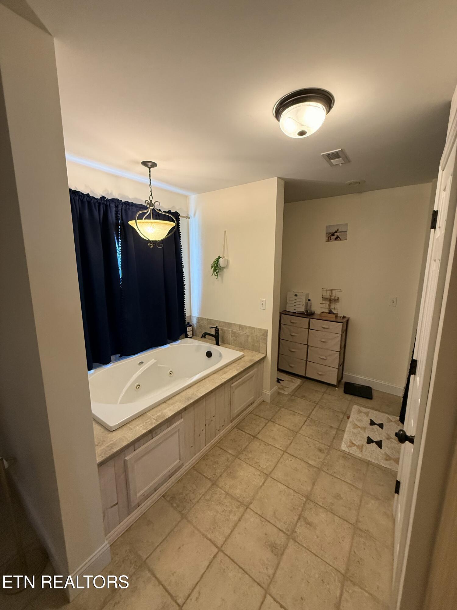104 Dove Lane Speedwell TN 37870