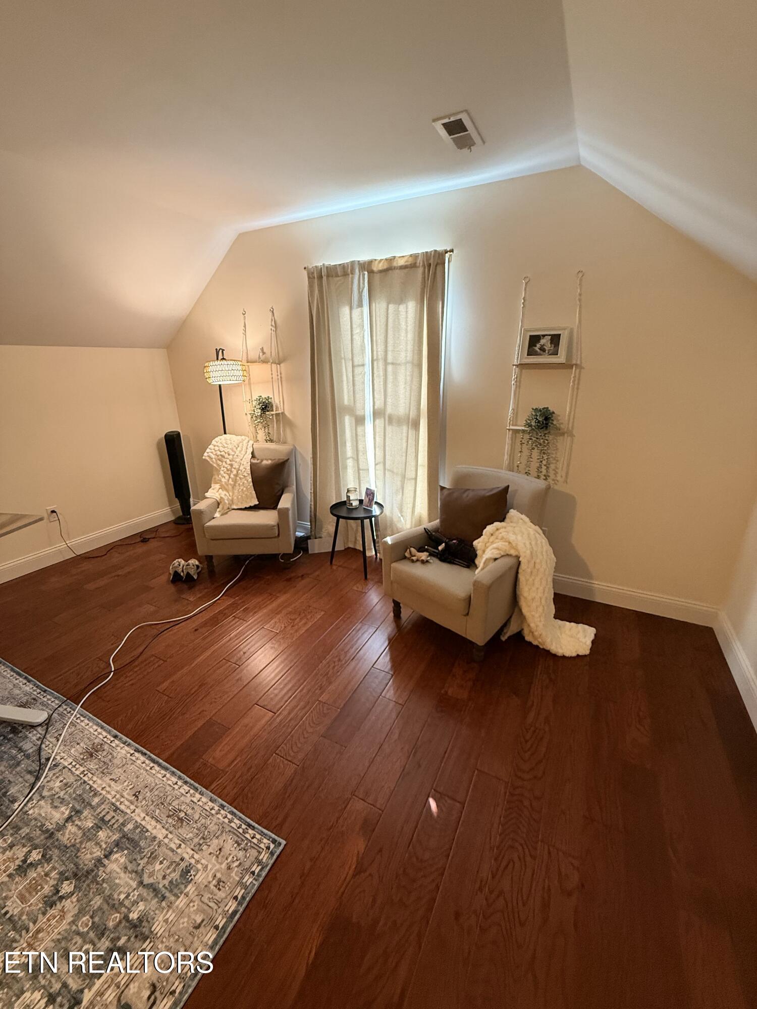 104 Dove Lane Speedwell TN 37870