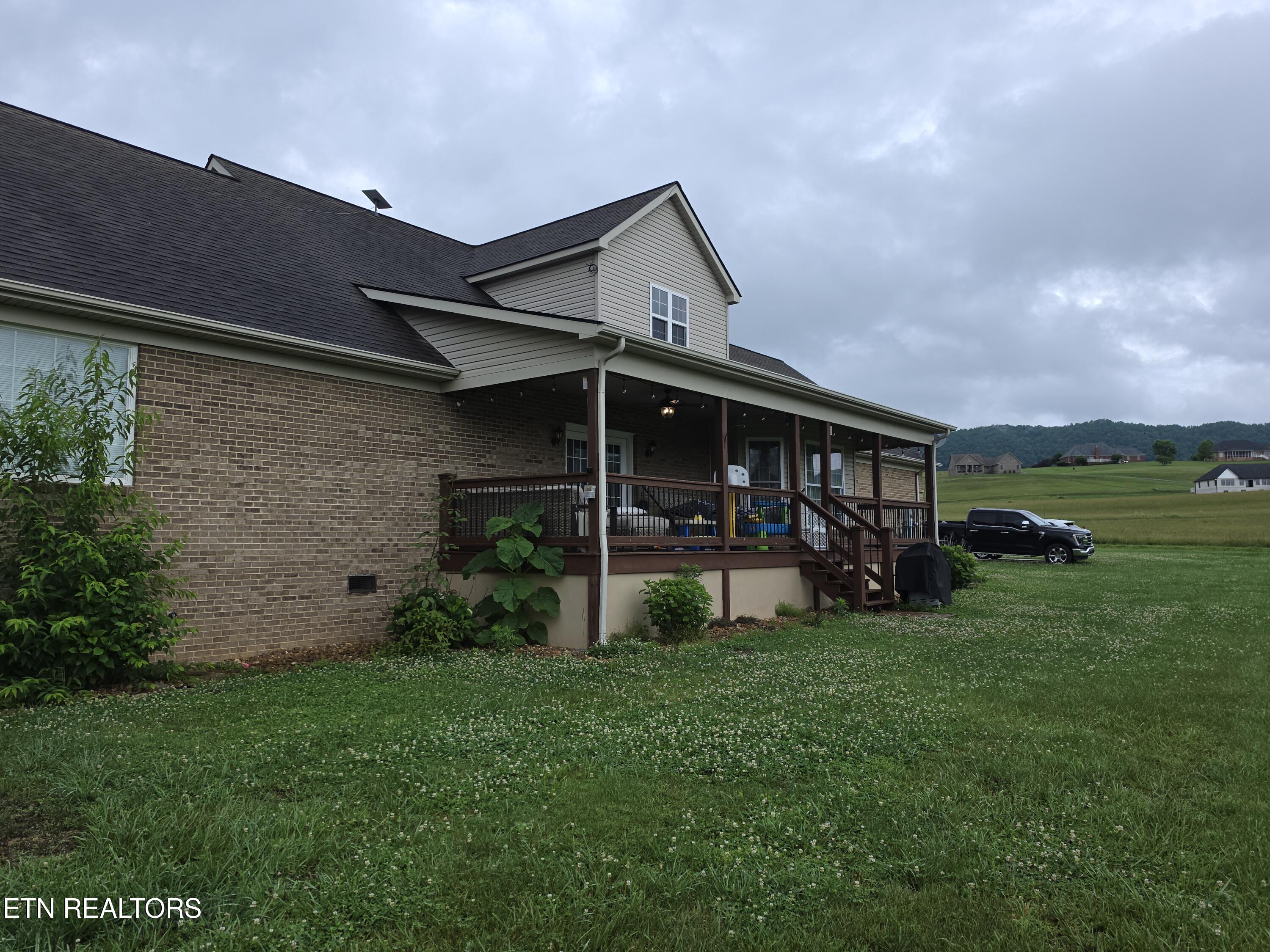 104 Dove Lane Speedwell TN 37870