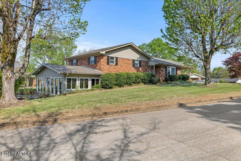 610 Hudson Street Athens TN 37303