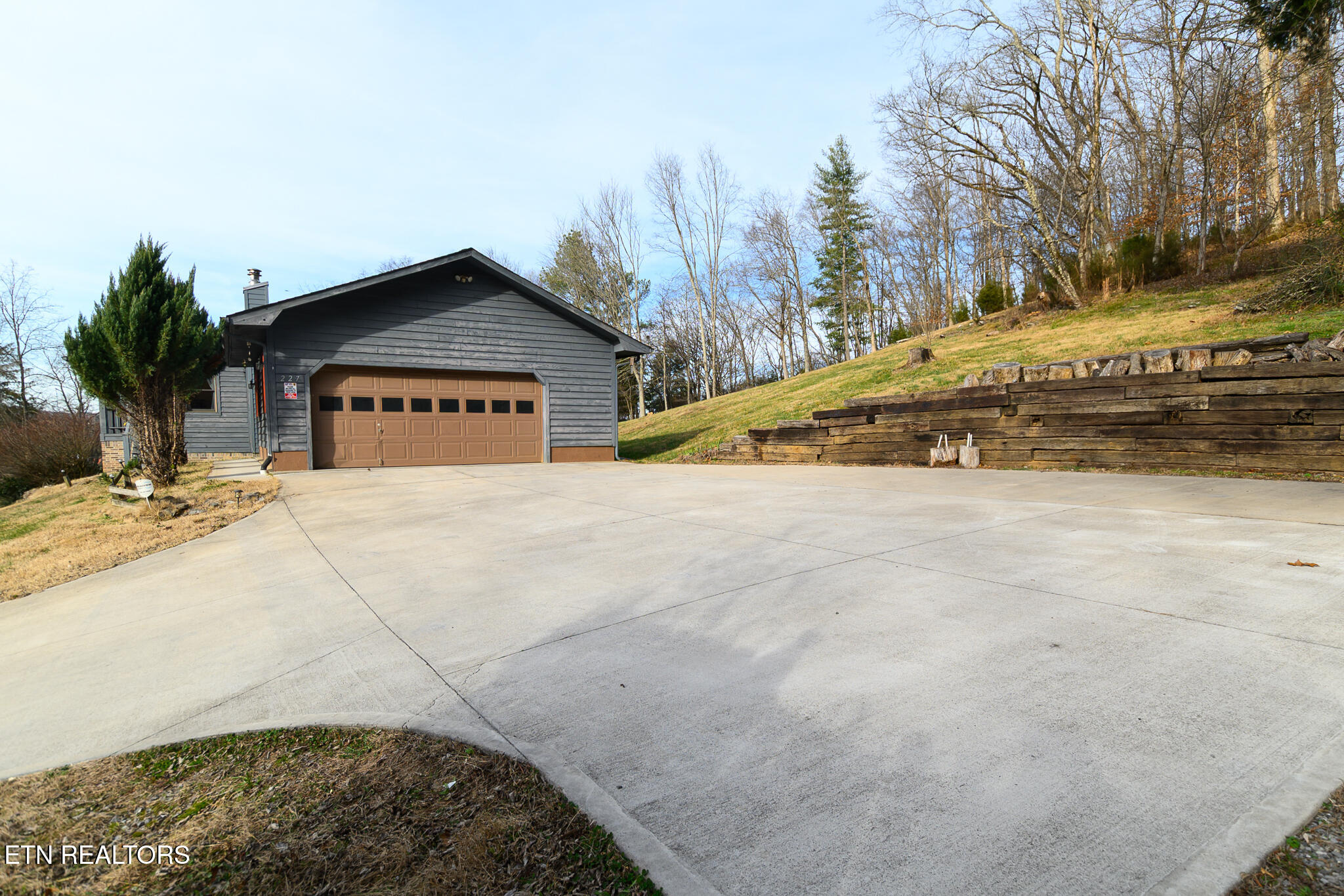 227 Lone Ridge Lane Clinton TN 37716