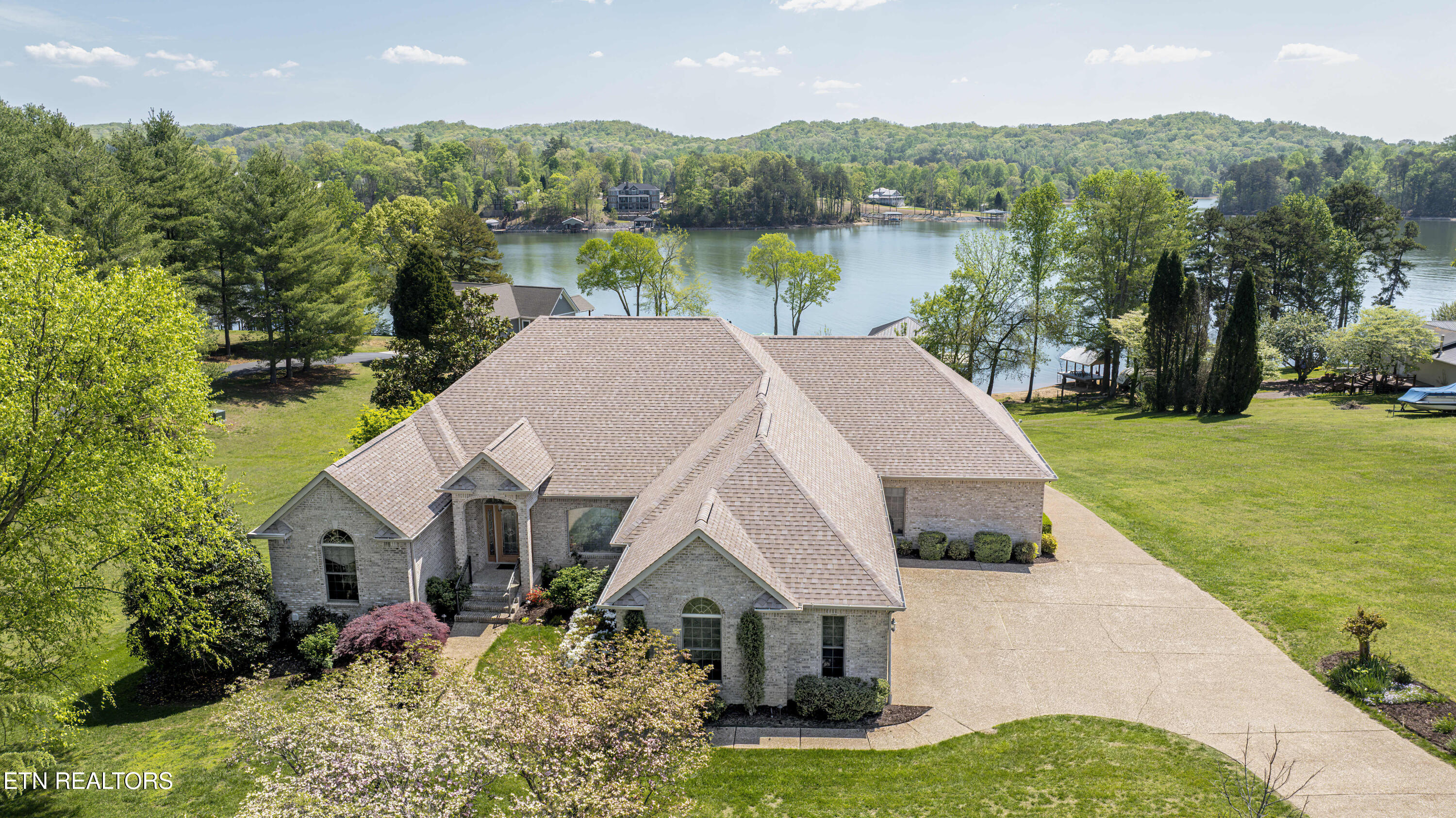 205 June Lane Spring City TN 37381