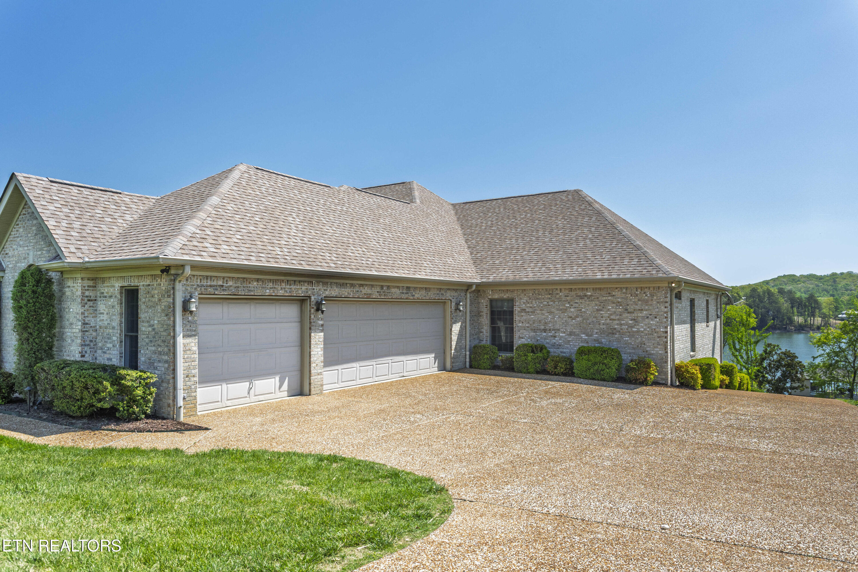 205 June Lane Spring City TN 37381