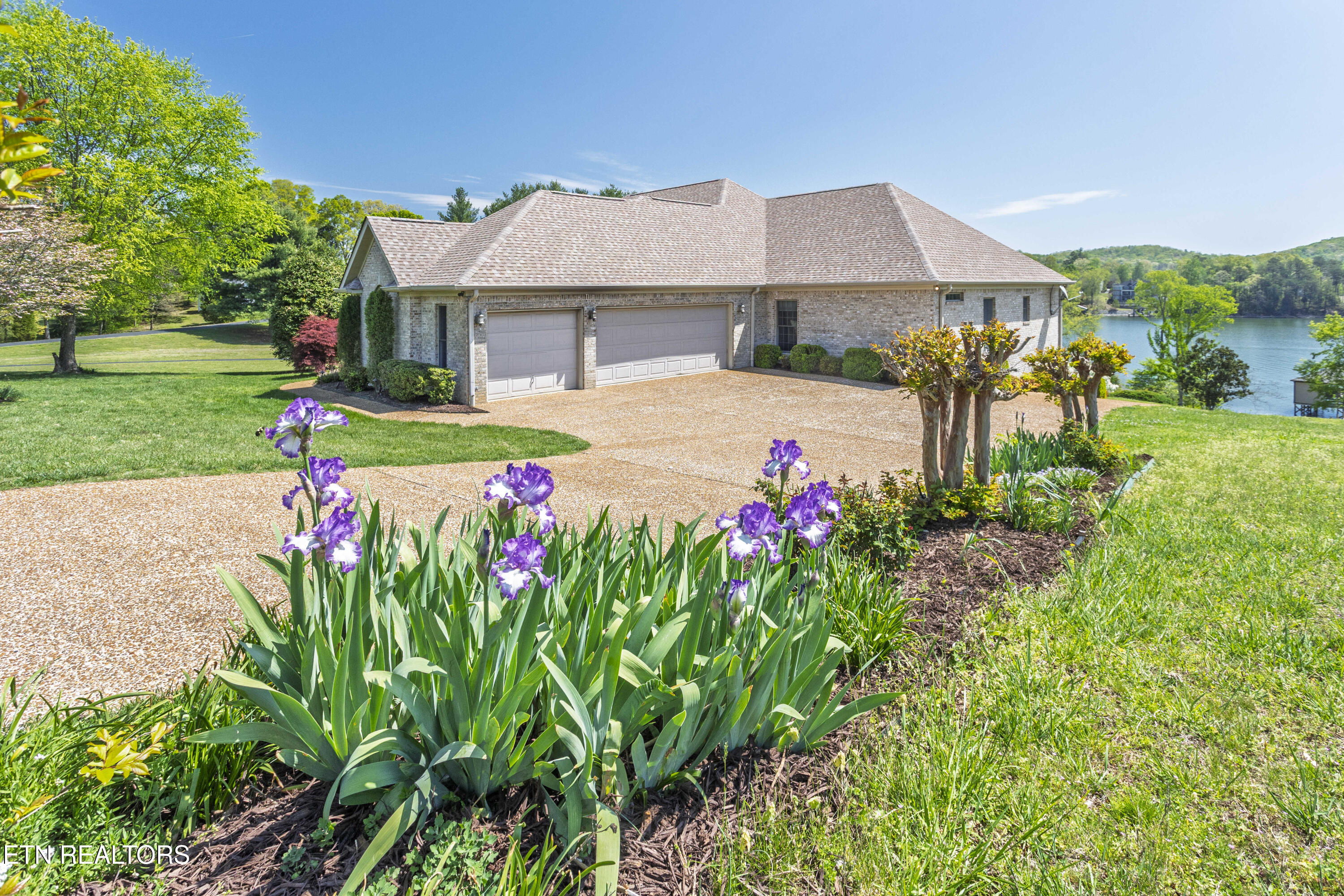 205 June Lane Spring City TN 37381