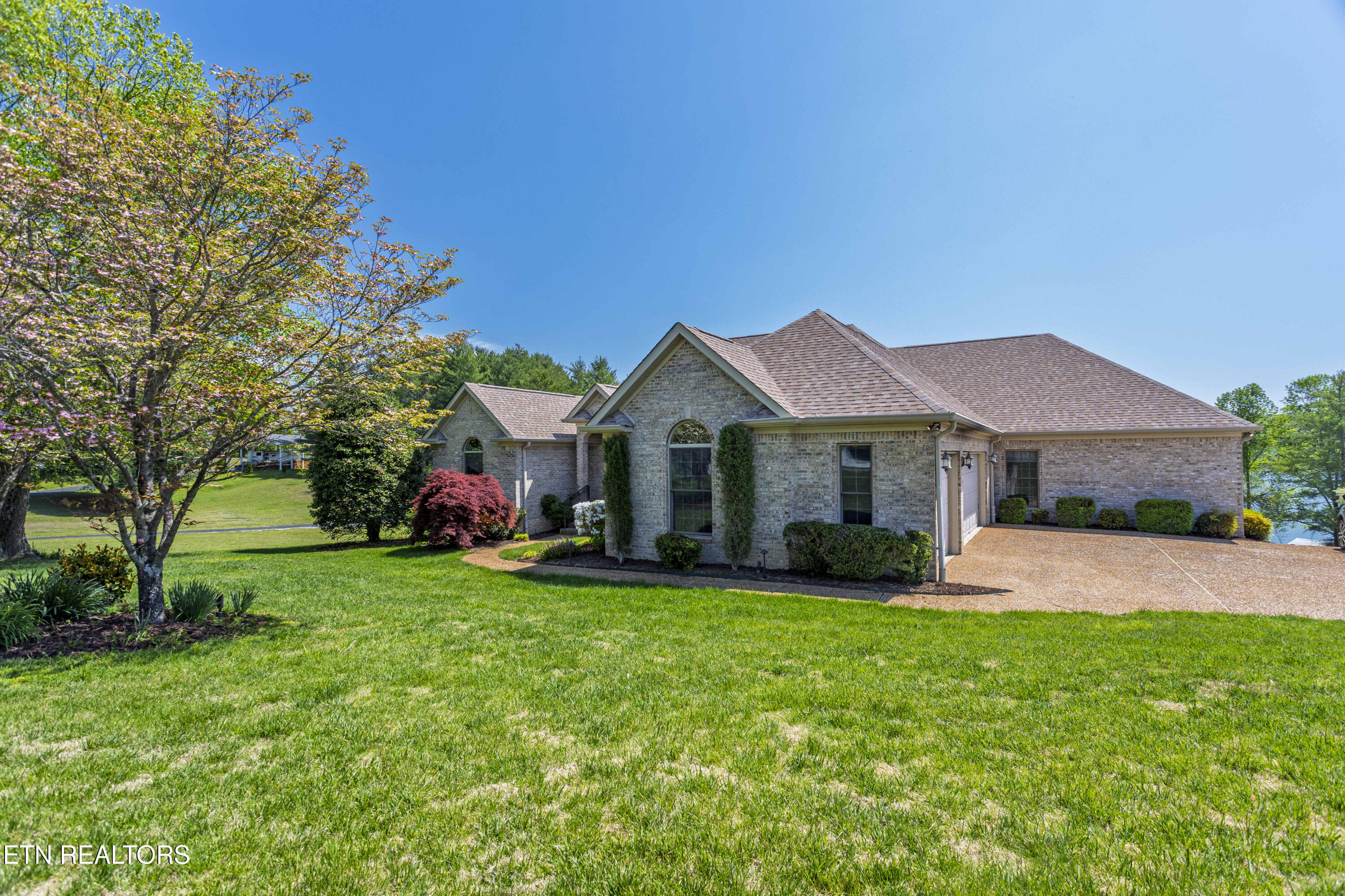 205 June Lane Spring City TN 37381