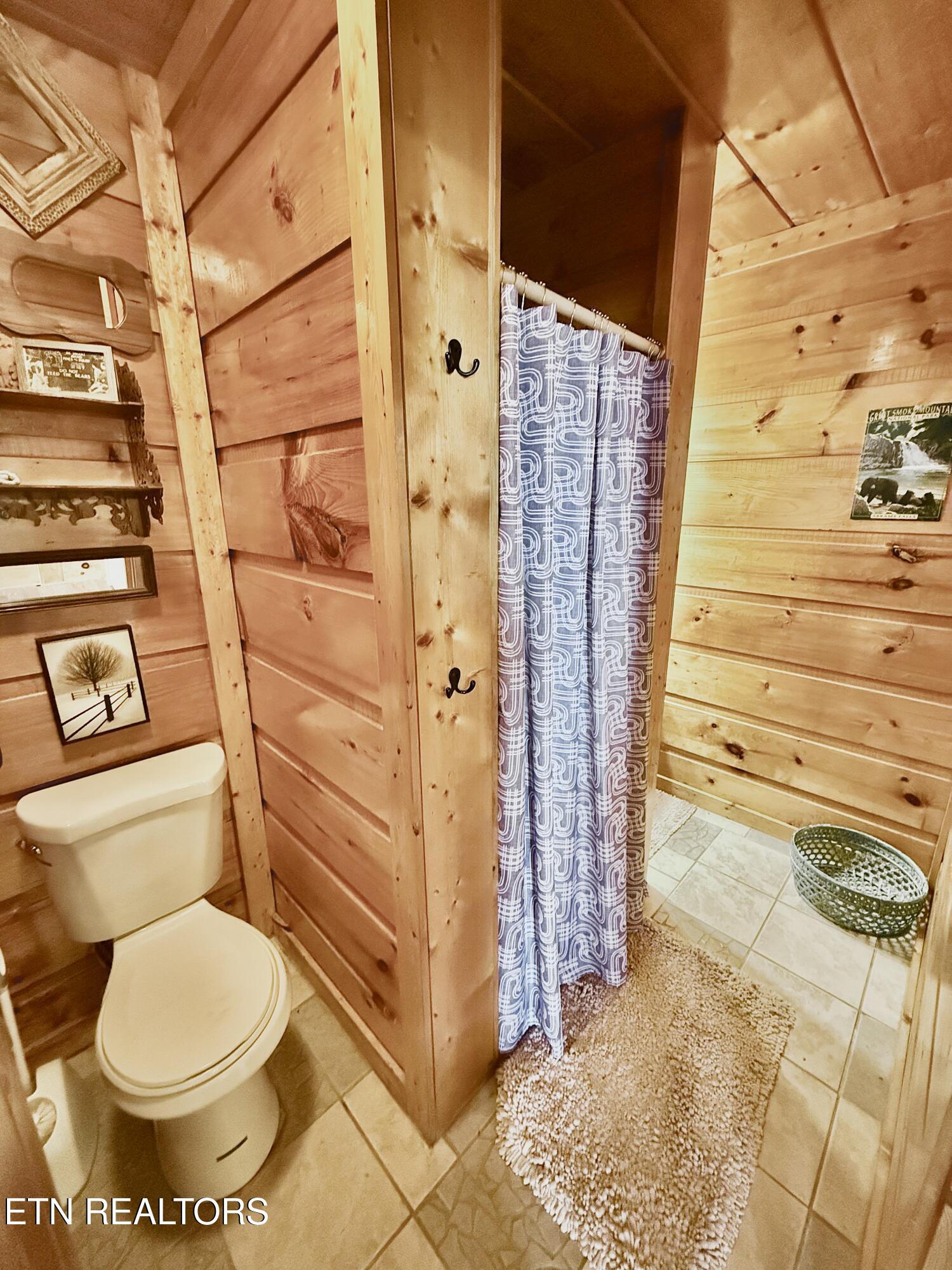 2909 Overholt Trail Pigeon Forge TN 37862