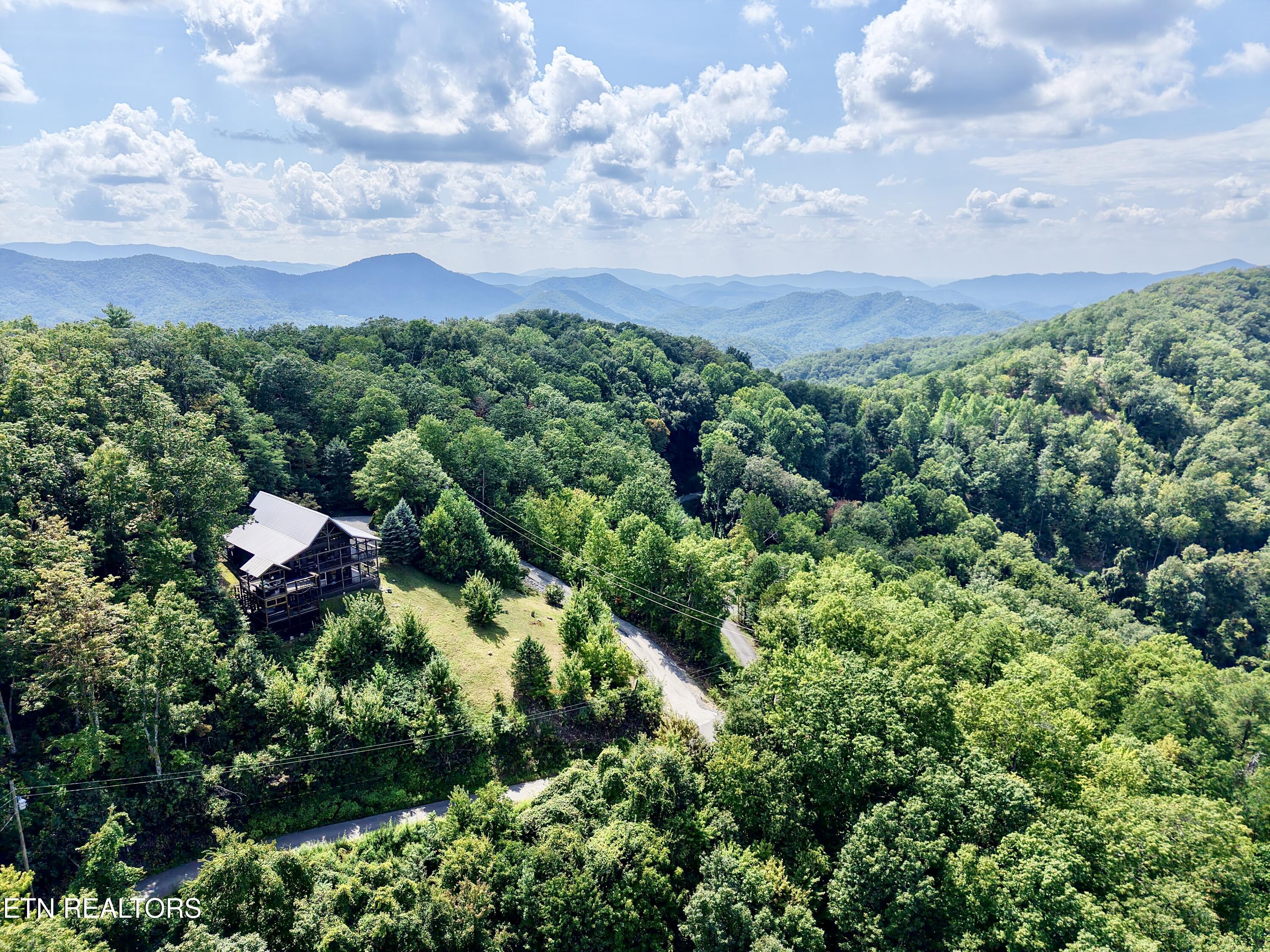 2909 Overholt Trail Pigeon Forge TN 37862