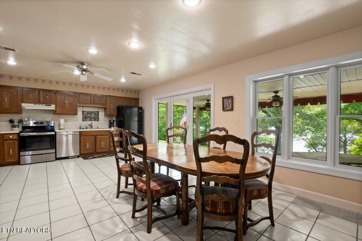 444 Chapman Village Drive Lafollette TN 37766