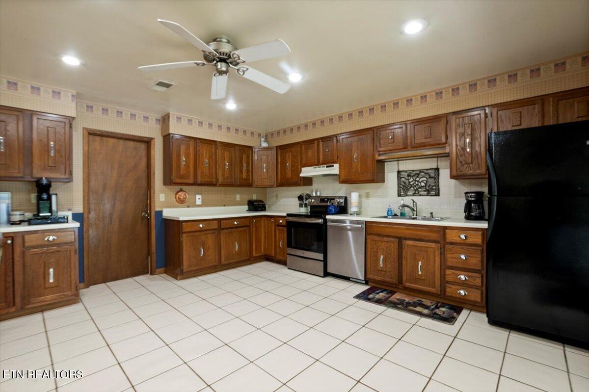 444 Chapman Village Drive Lafollette TN 37766