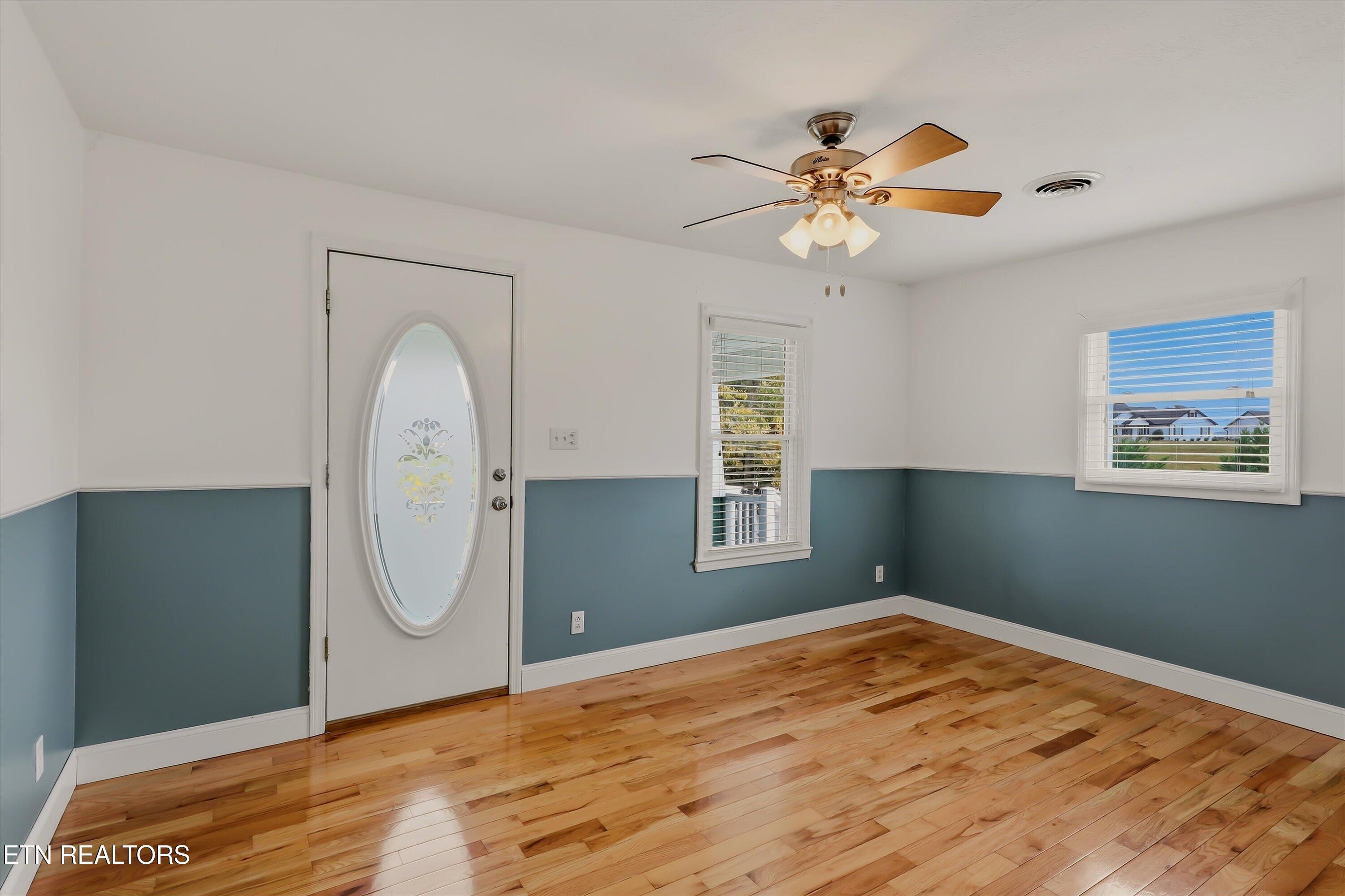 105 Peach Orchard Road Clinton TN 37716