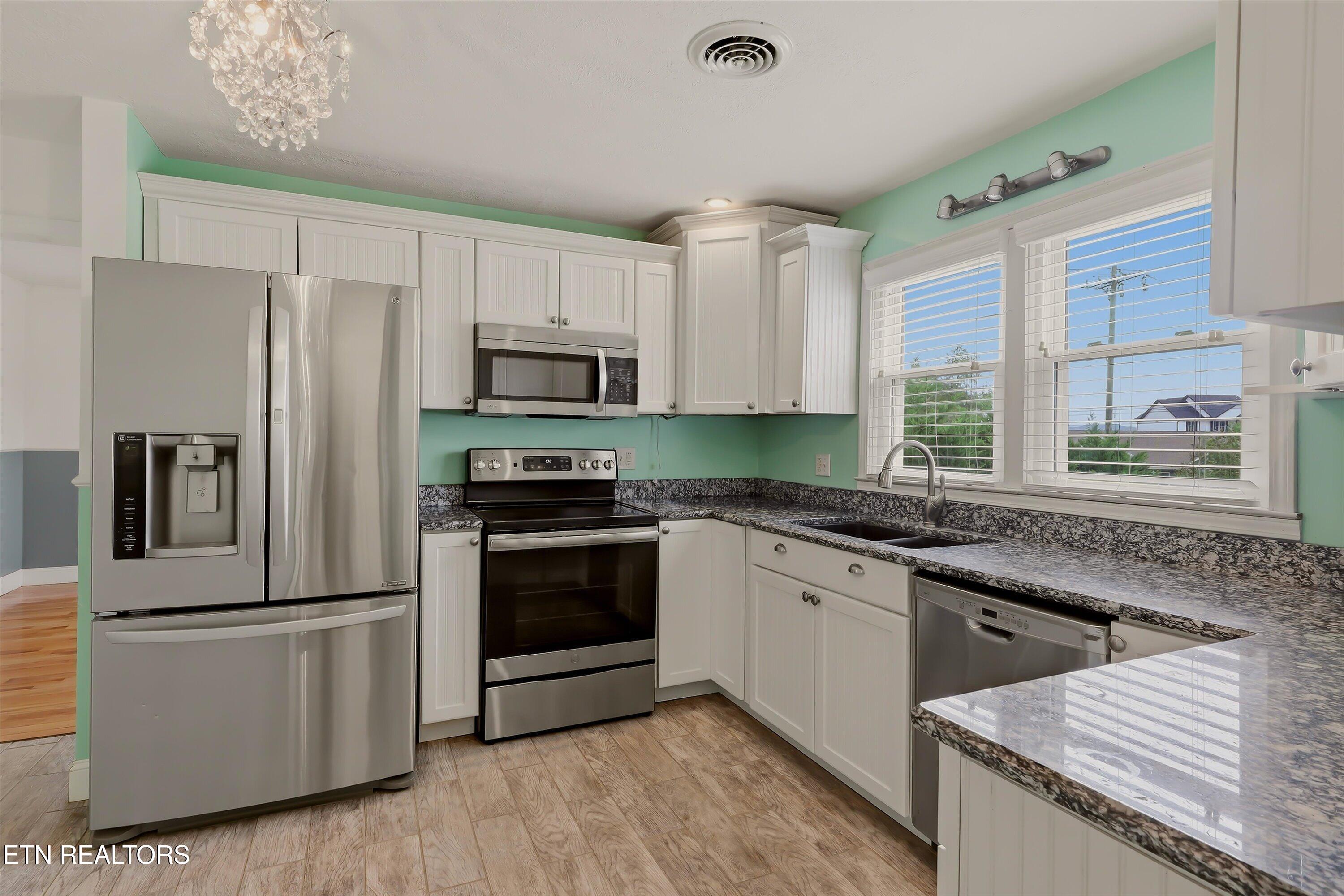 105 Peach Orchard Road Clinton TN 37716