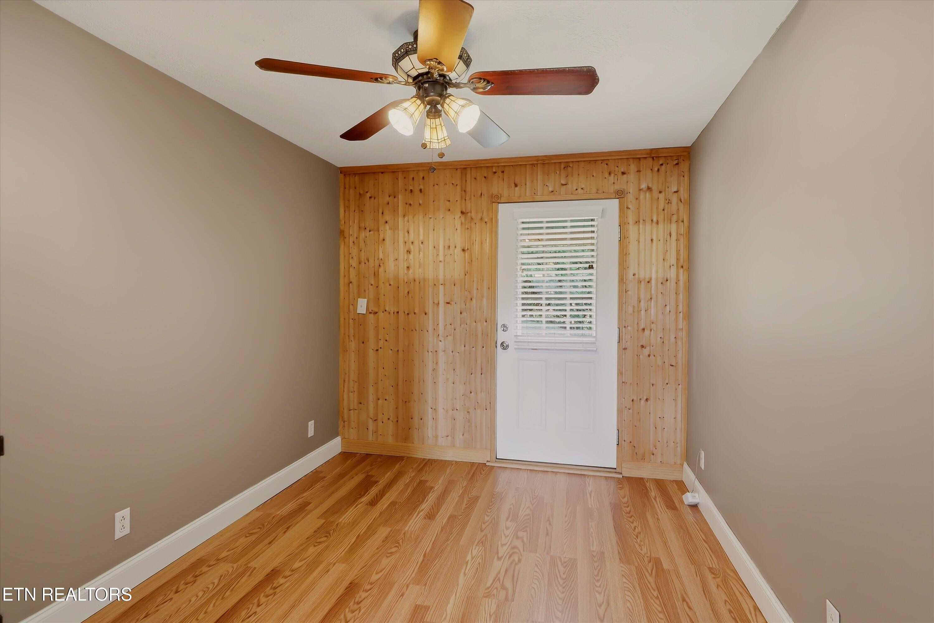 105 Peach Orchard Road Clinton TN 37716