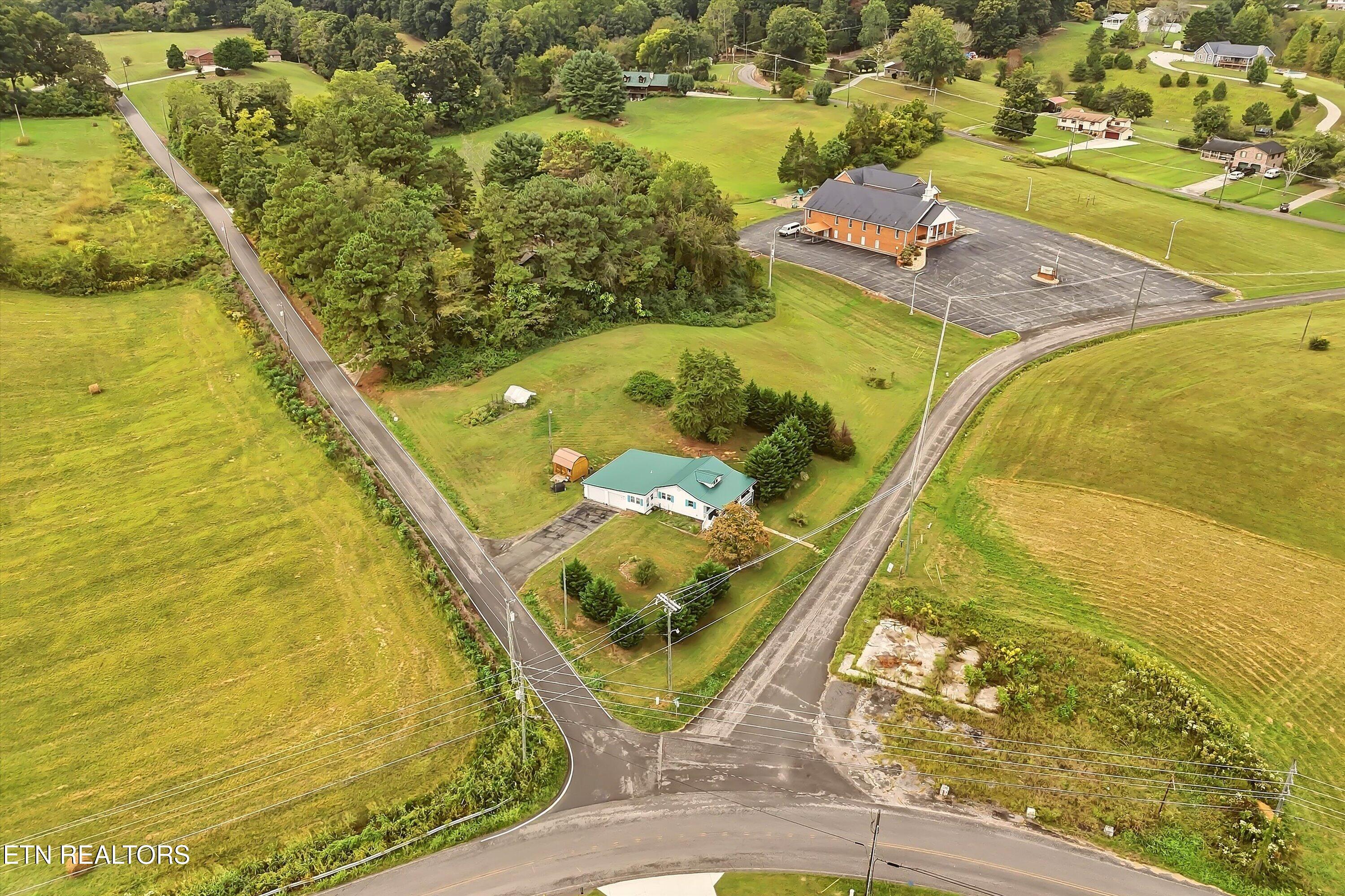 105 Peach Orchard Road Clinton TN 37716