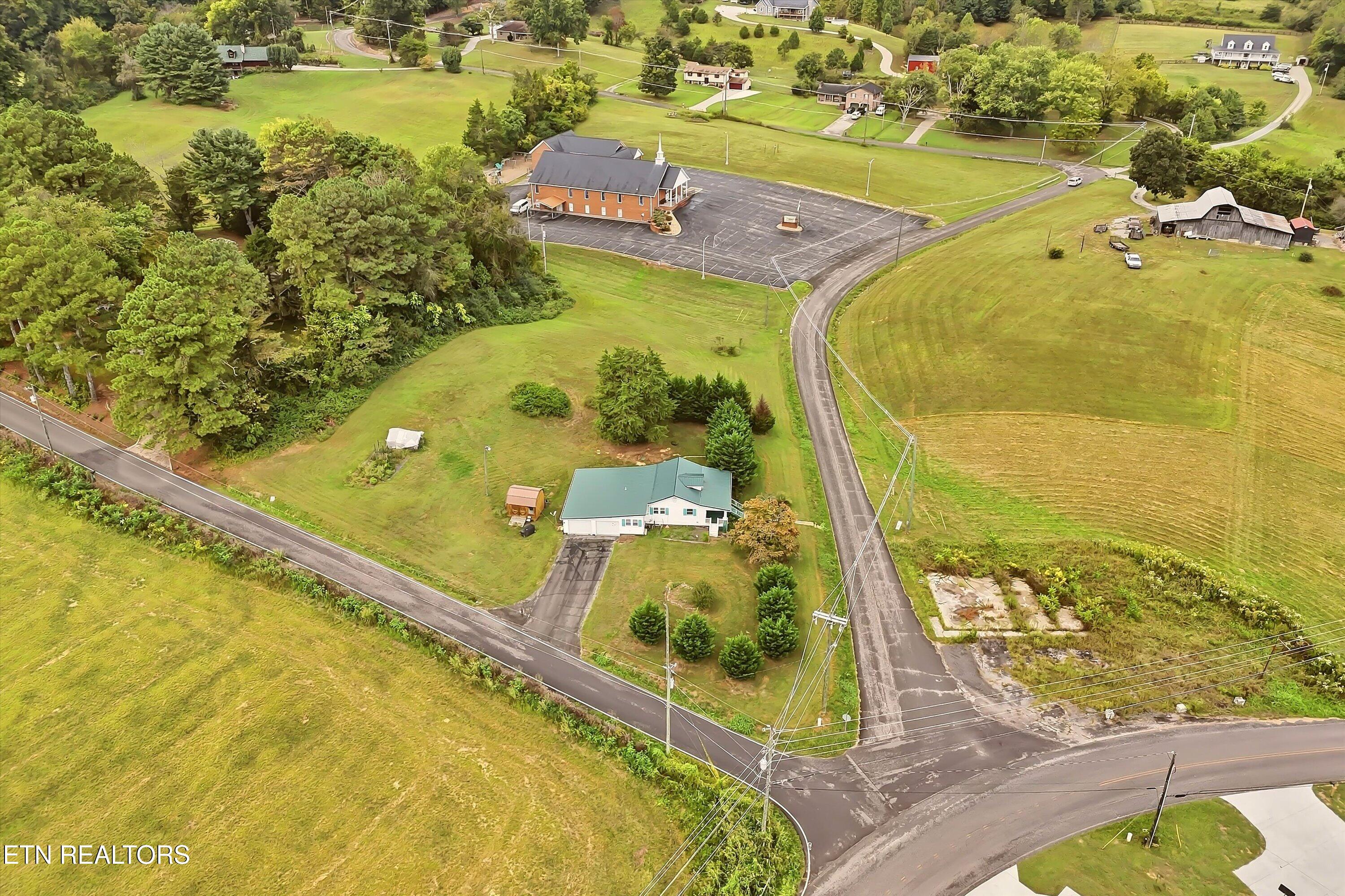 105 Peach Orchard Road Clinton TN 37716