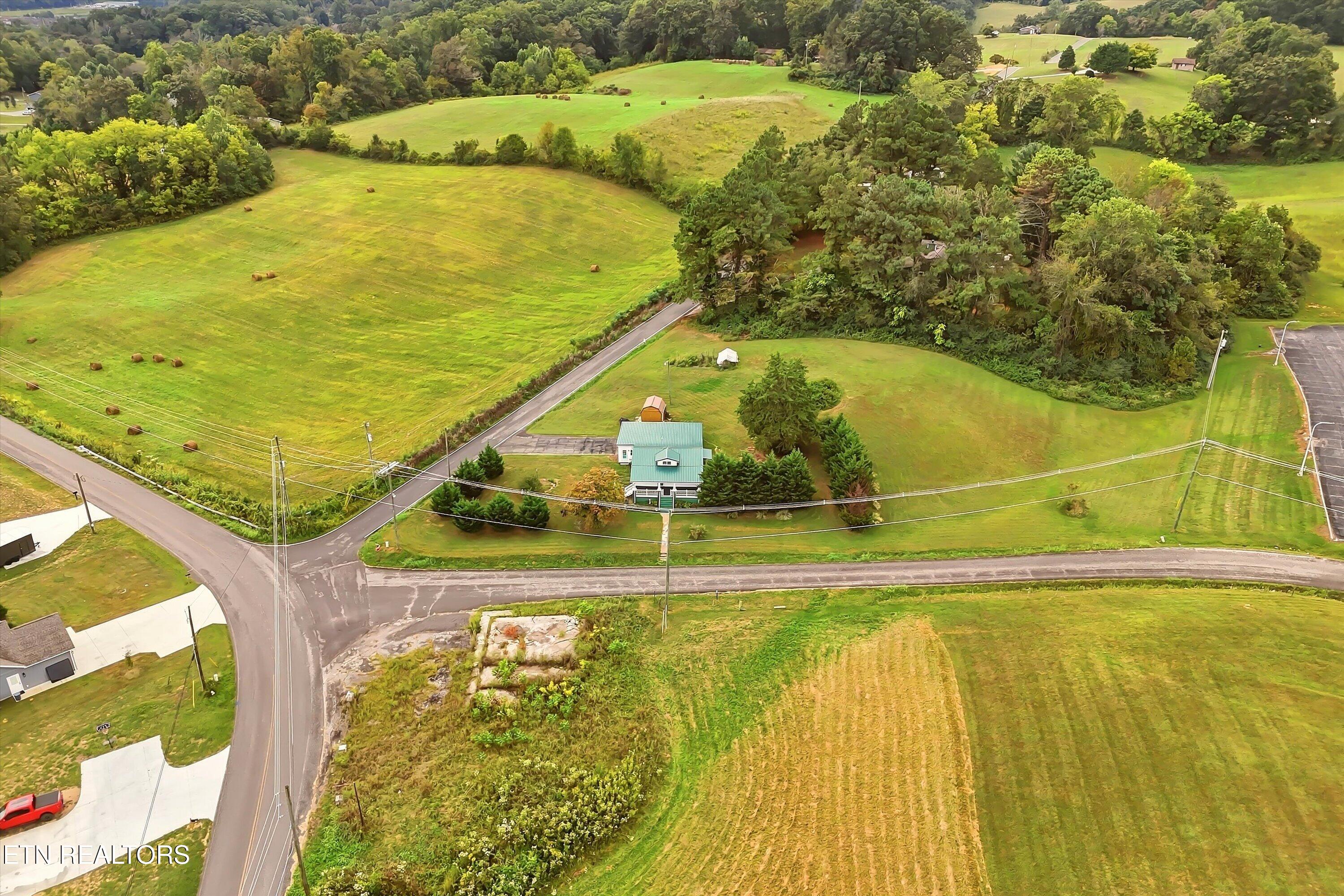 105 Peach Orchard Road Clinton TN 37716