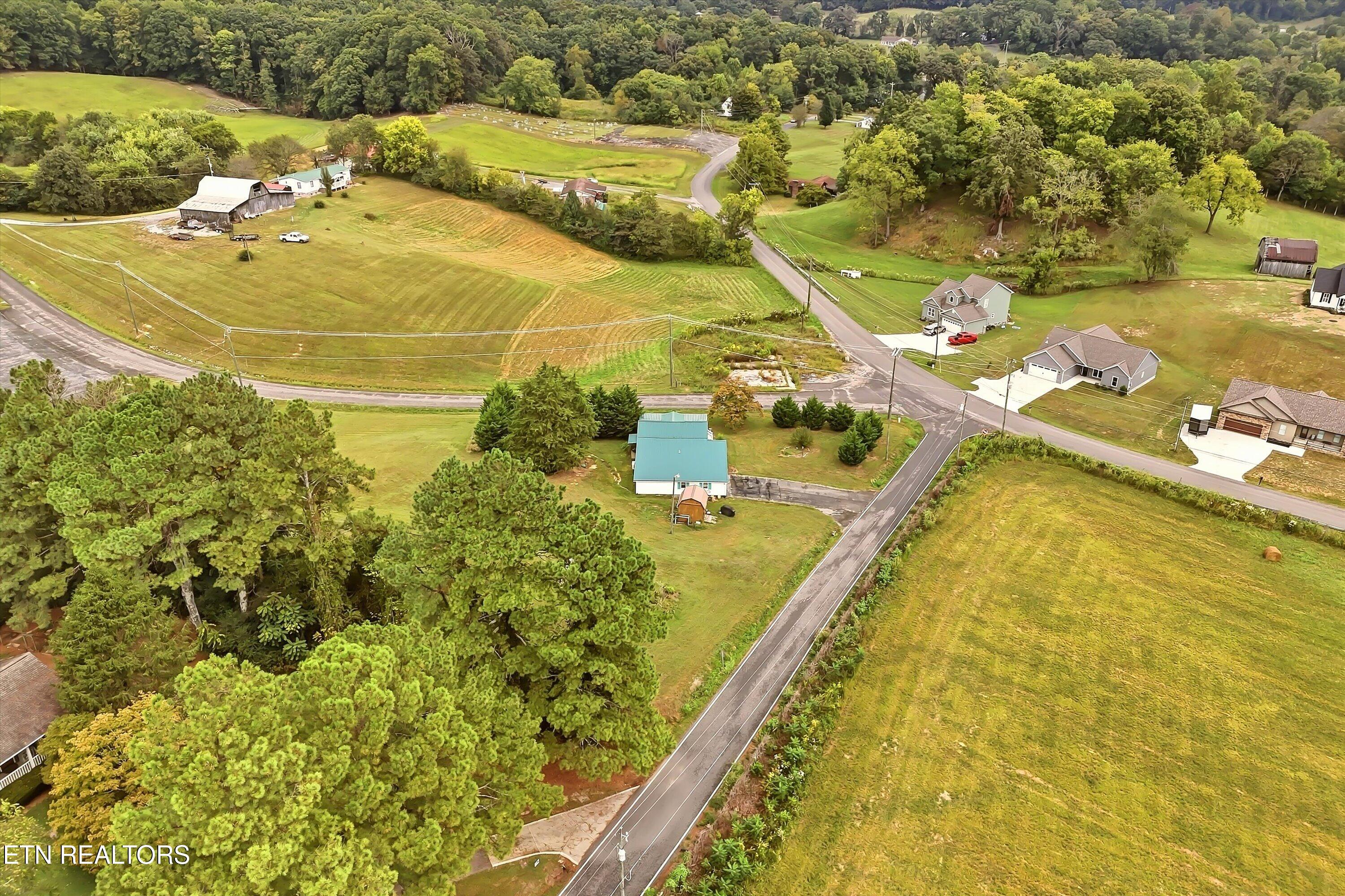 105 Peach Orchard Road Clinton TN 37716