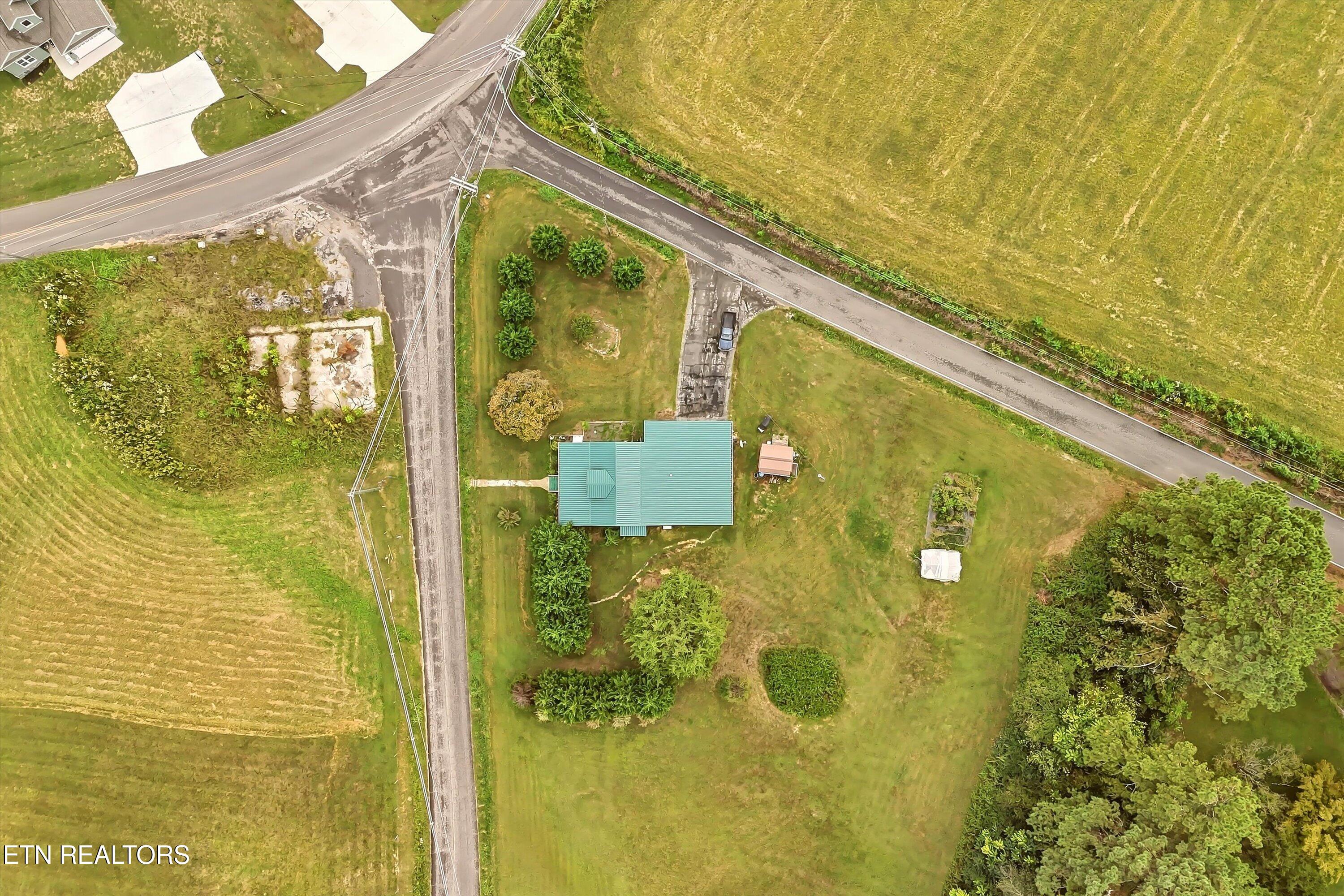 105 Peach Orchard Road Clinton TN 37716