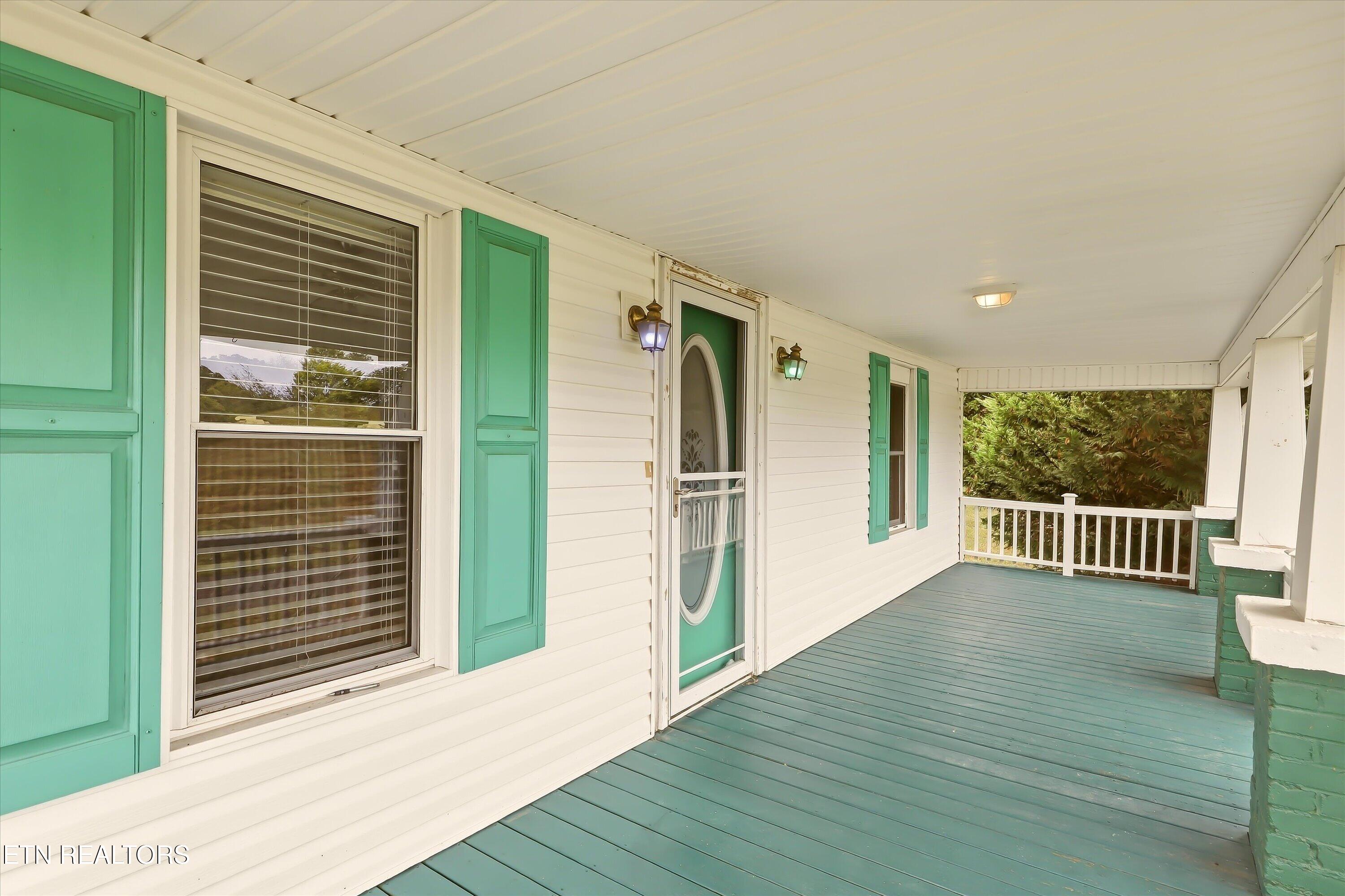 105 Peach Orchard Road Clinton TN 37716