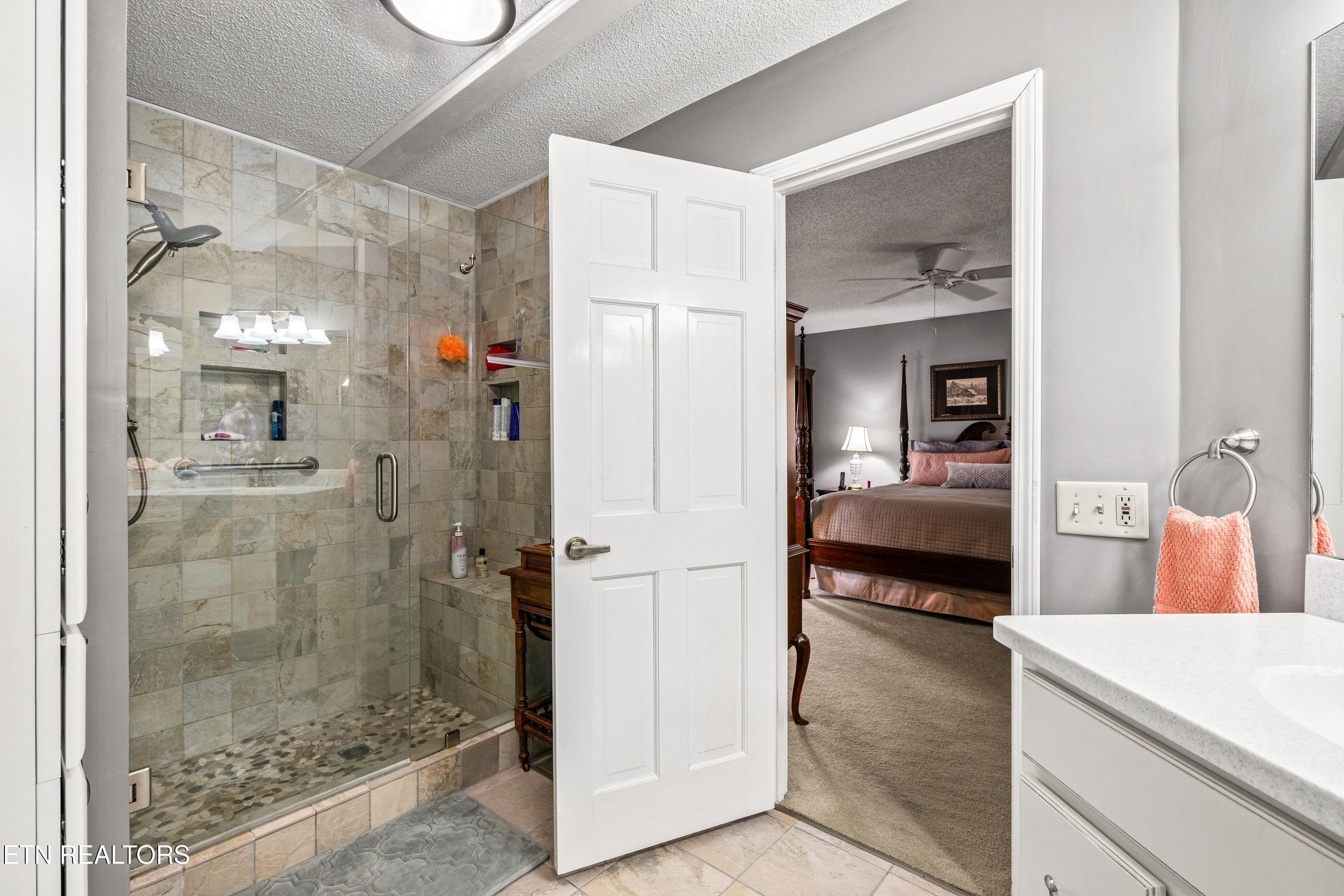 639 Deerwood Lane Lafollette TN 37766
